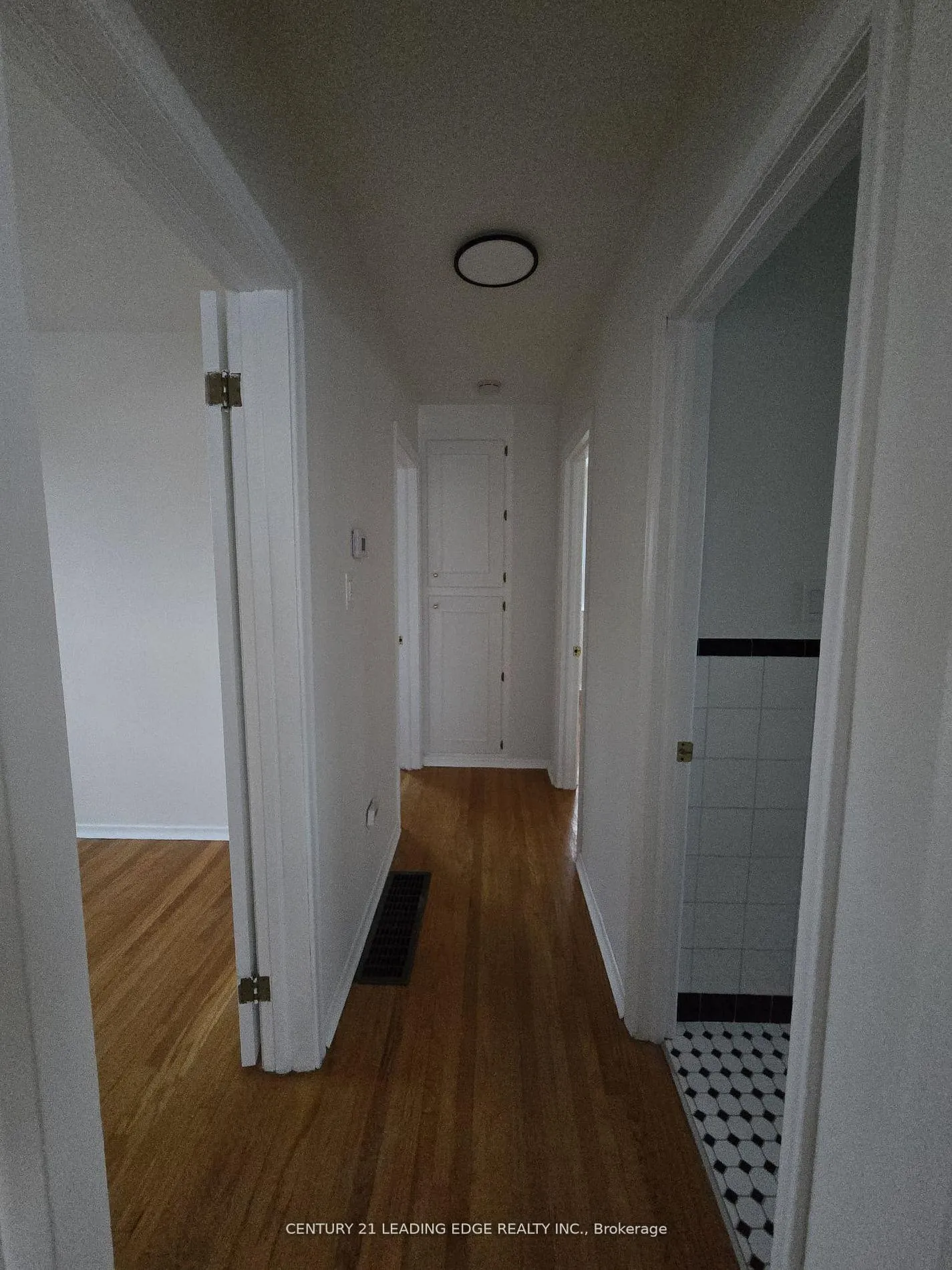 Photo 6 of Unit MAIN, 65 Moore Street, Brampton, Brampton West — HOMEH