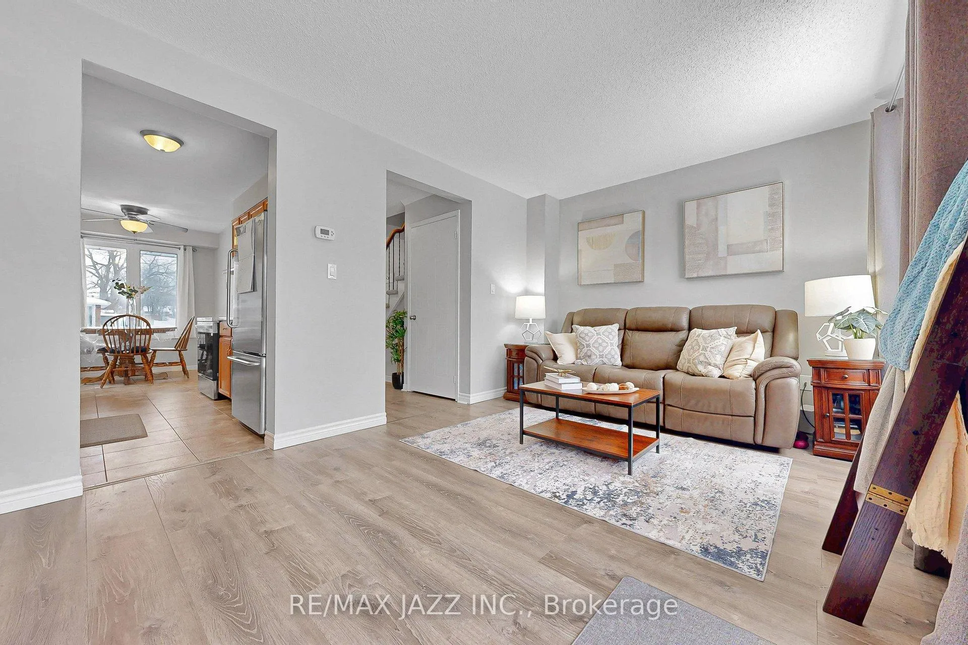 Photo 9 of 102 Penfound Drive, Clarington, Bowmanville — HOMEH