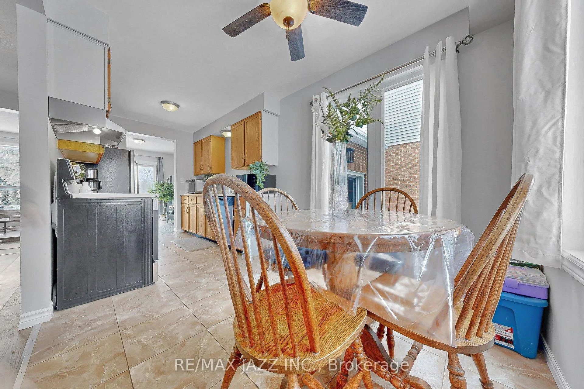 Photo 18 of 102 Penfound Drive, Clarington, Bowmanville — HOMEH