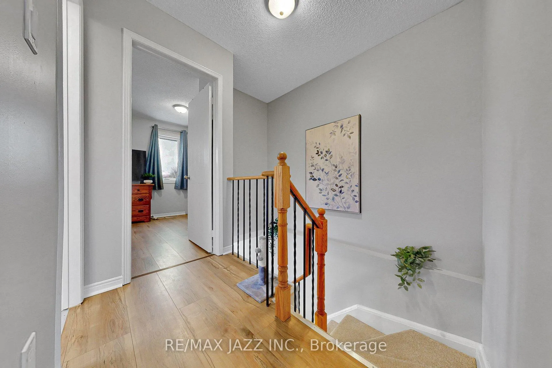 Photo 19 of 102 Penfound Drive, Clarington, Bowmanville — HOMEH