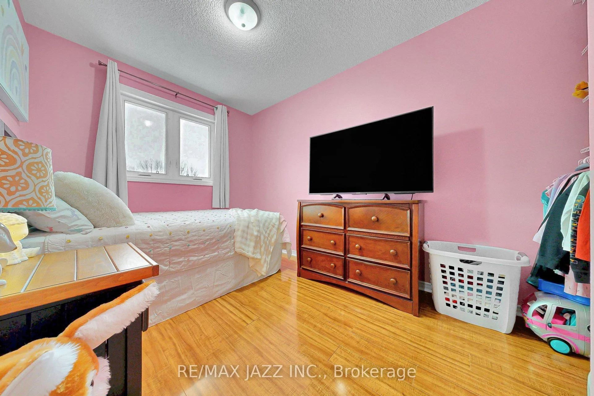 Photo 23 of 102 Penfound Drive, Clarington, Bowmanville — HOMEH
