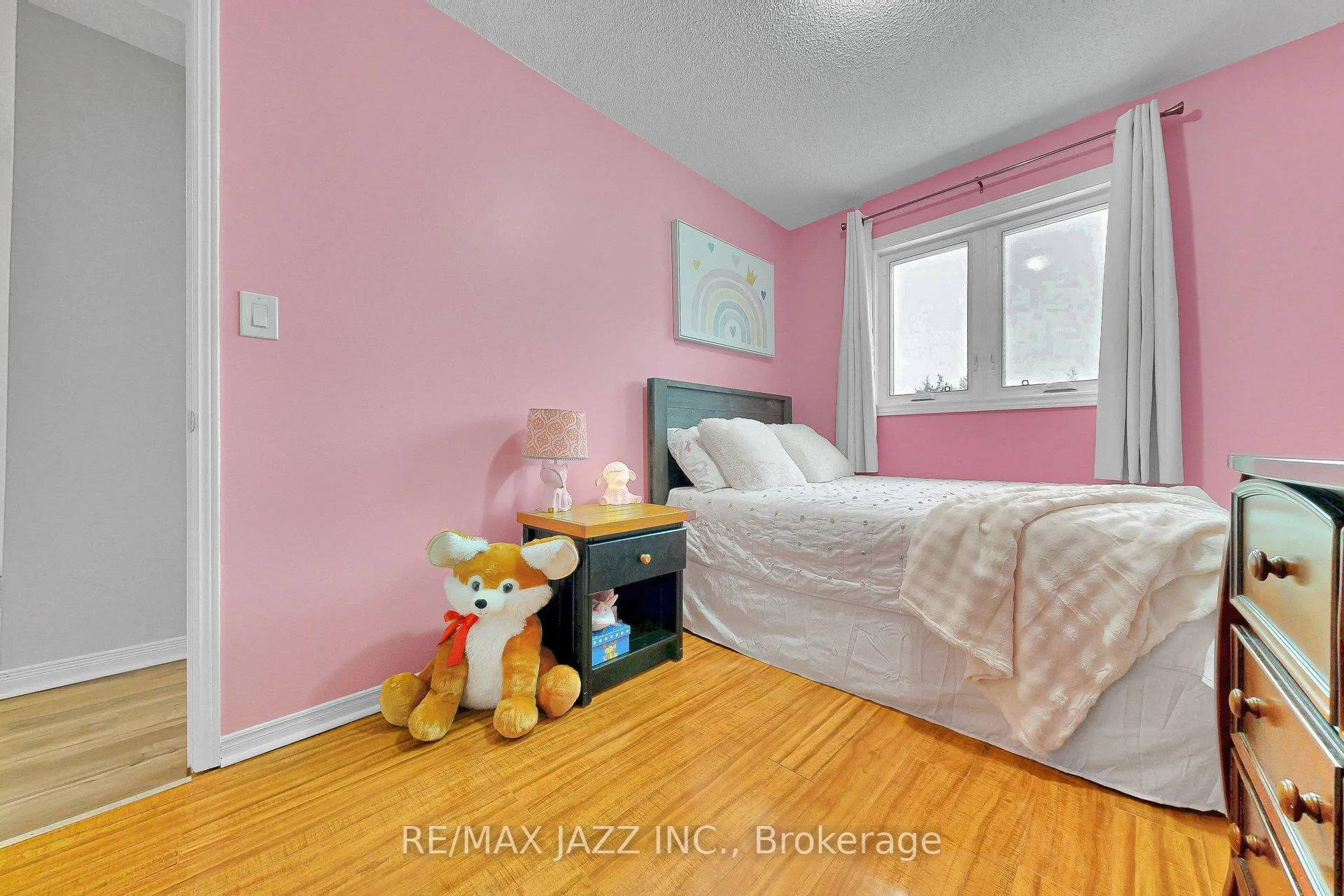 Photo 24 of 102 Penfound Drive, Clarington, Bowmanville — HOMEH