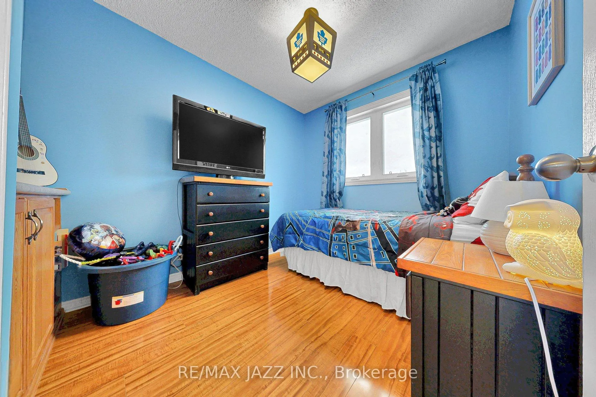 Photo 25 of 102 Penfound Drive, Clarington, Bowmanville — HOMEH