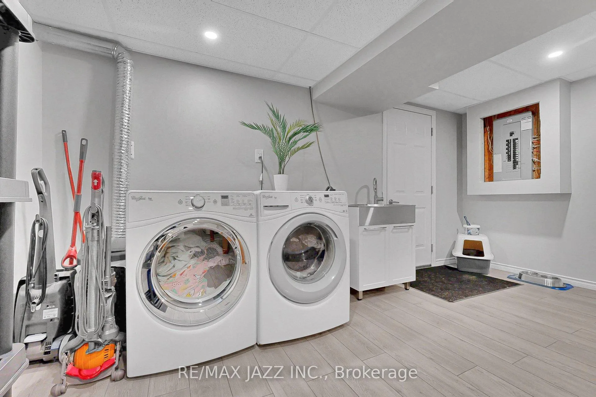 Photo 31 of 102 Penfound Drive, Clarington, Bowmanville — HOMEH