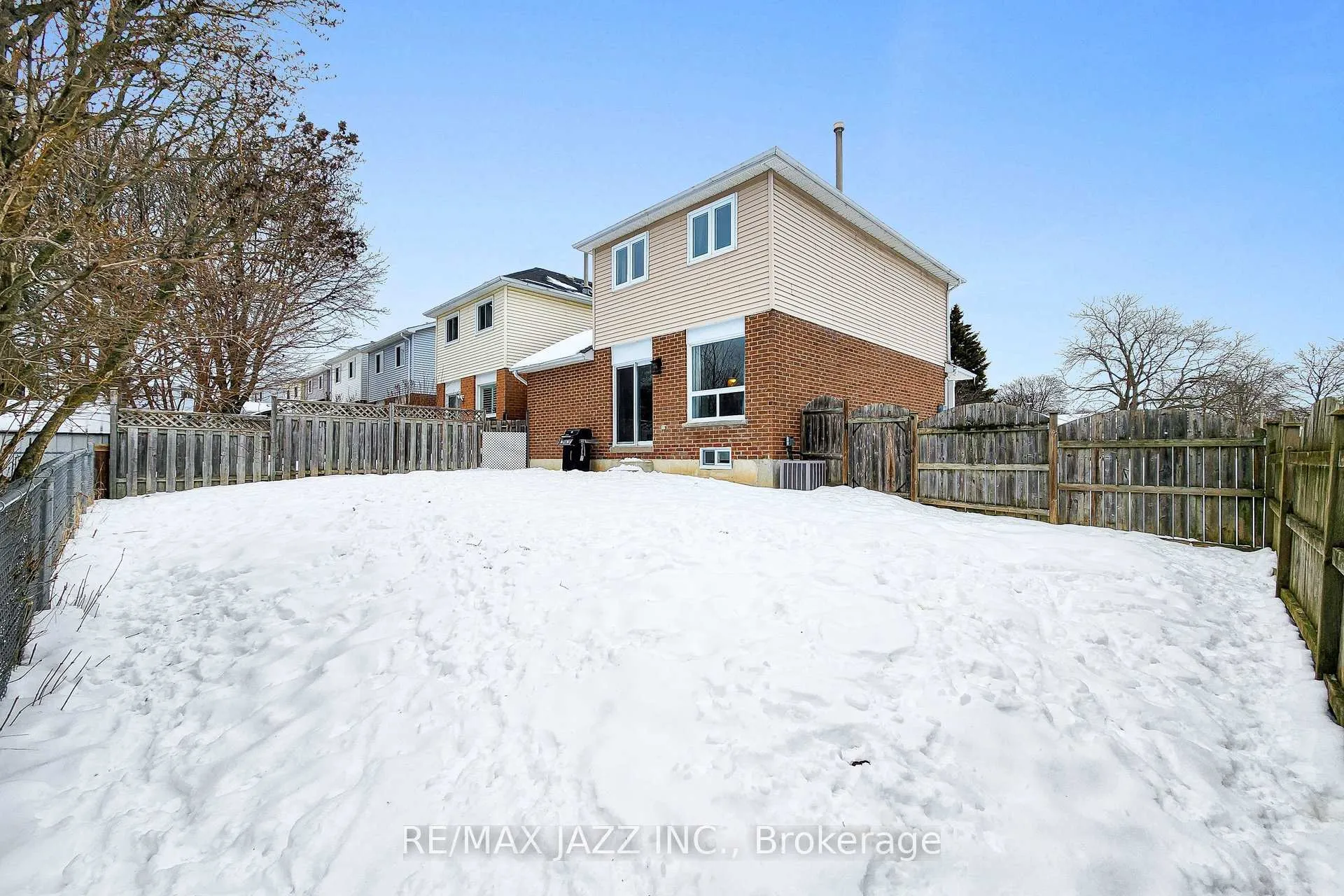 Photo 37 of 102 Penfound Drive, Clarington, Bowmanville — HOMEH