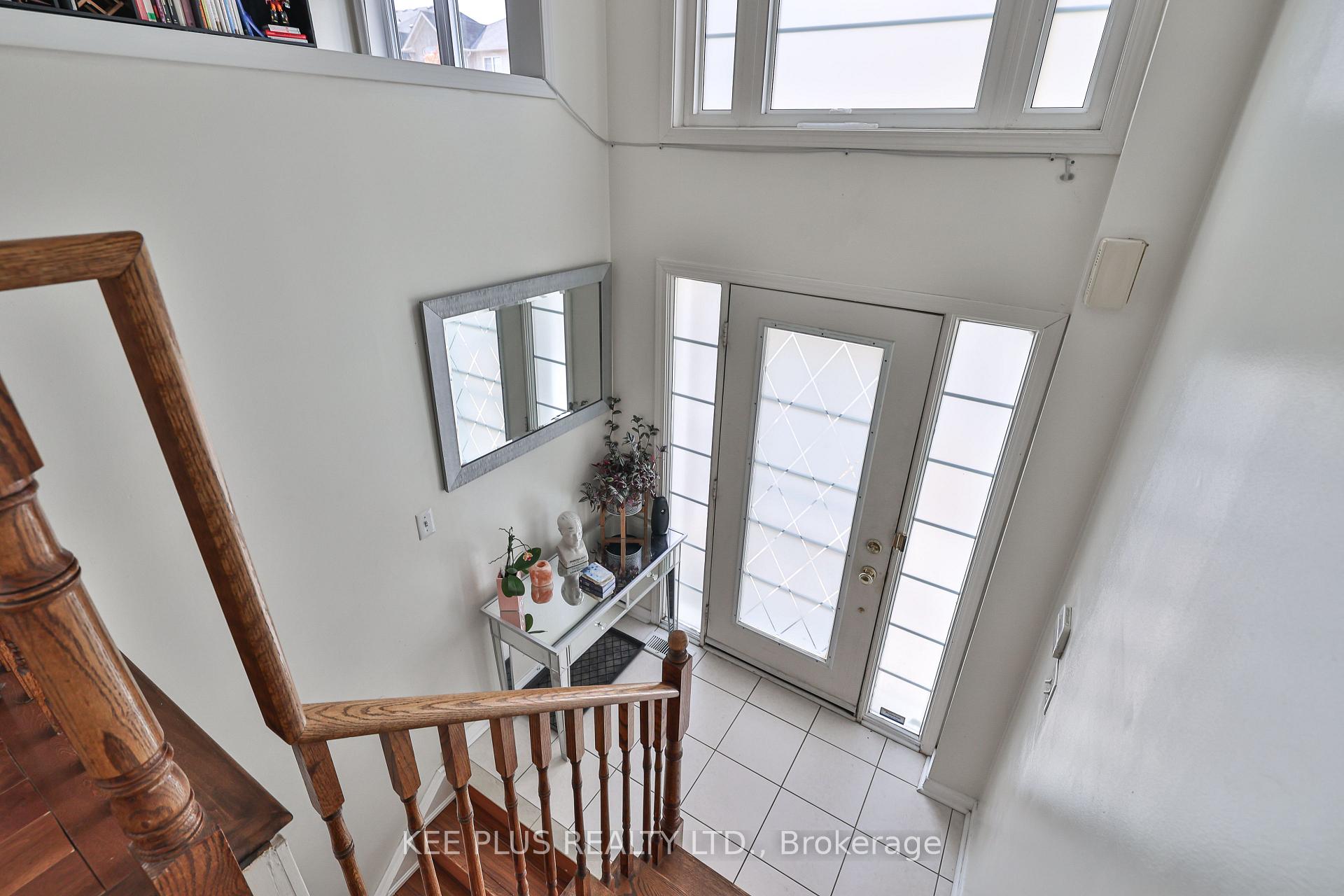 Photo 5 of 13 Talbotshire Street E, Ajax, South East — HOMEH