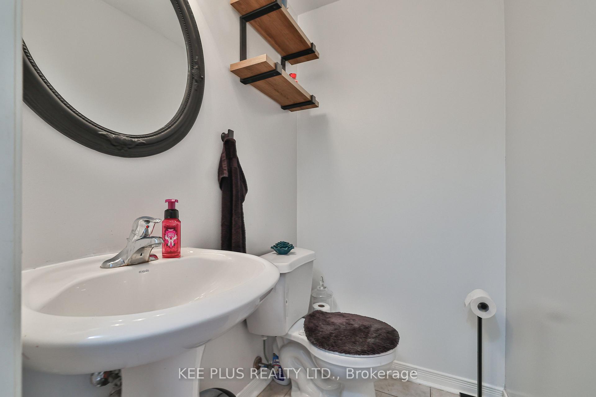 Photo 13 of 13 Talbotshire Street E, Ajax, South East — HOMEH