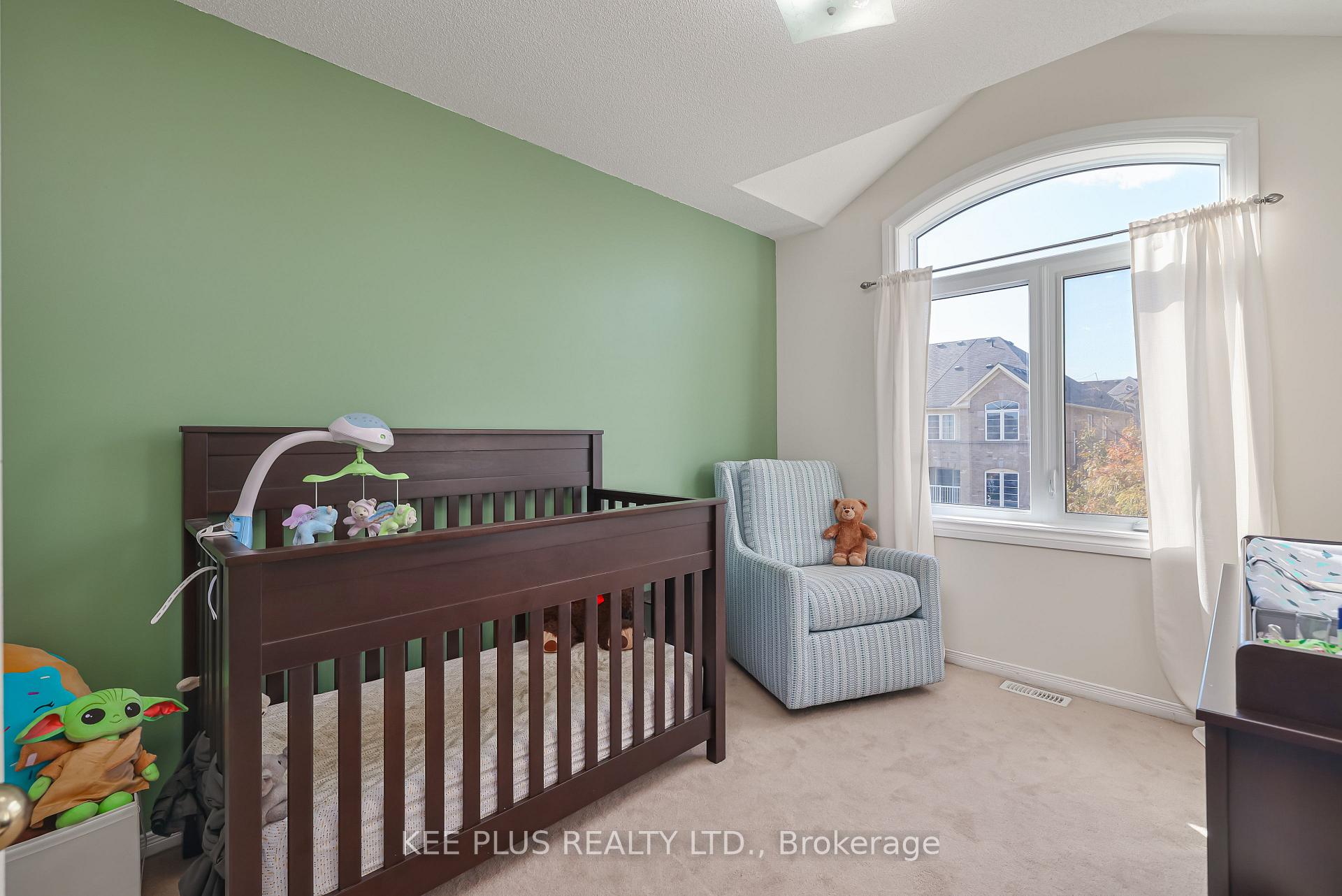 Photo 18 of 13 Talbotshire Street E, Ajax, South East — HOMEH