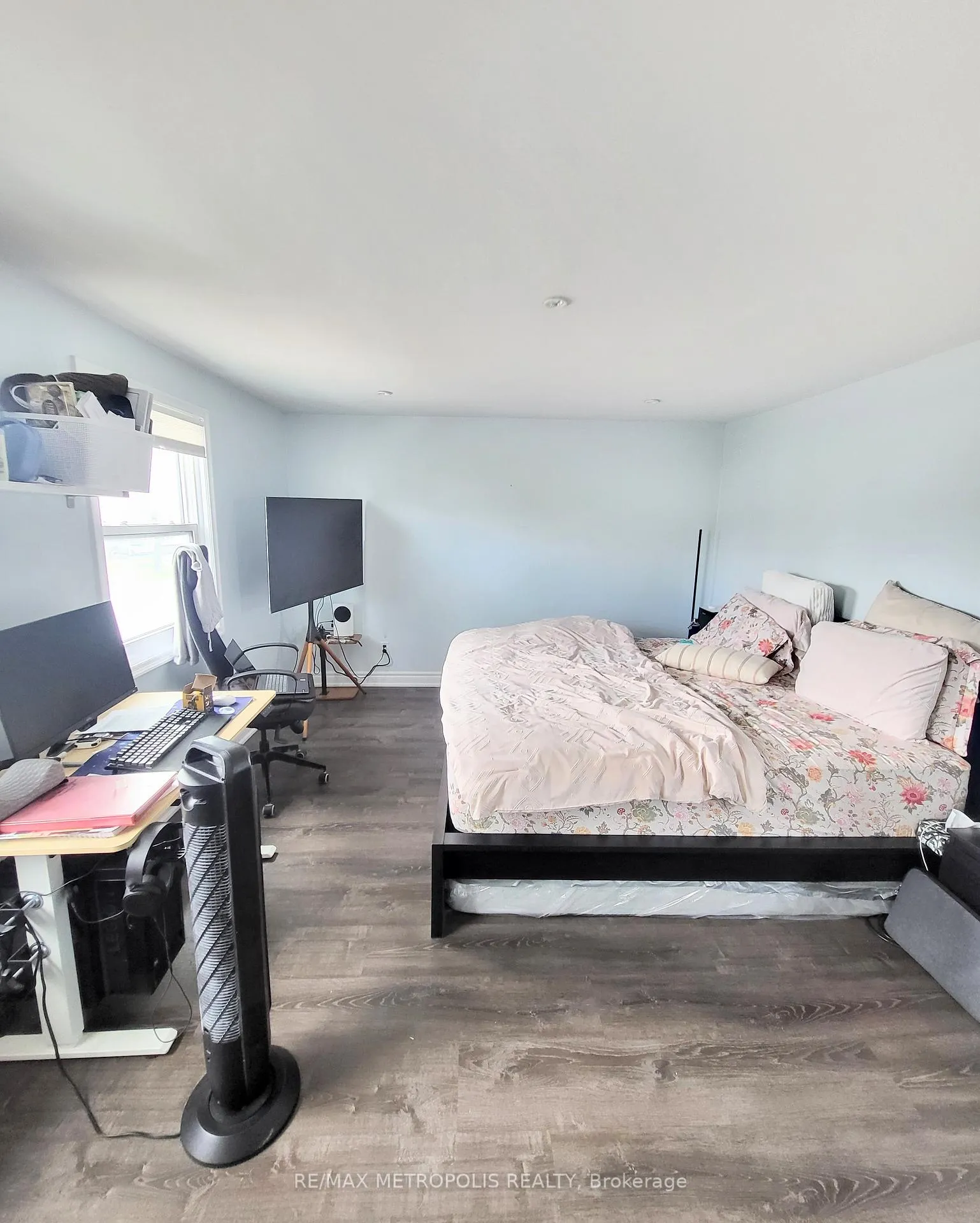 Photo 13 of Unit Main & Upper, 1192 Oxford Street, Oshawa, Lakeview — HOMEH