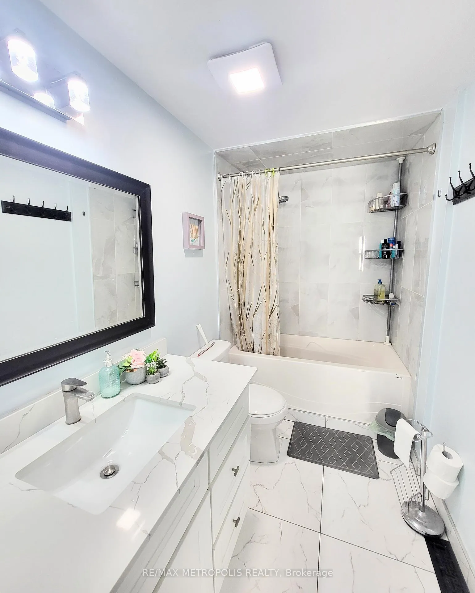 Photo 14 of Unit Main & Upper, 1192 Oxford Street, Oshawa, Lakeview — HOMEH