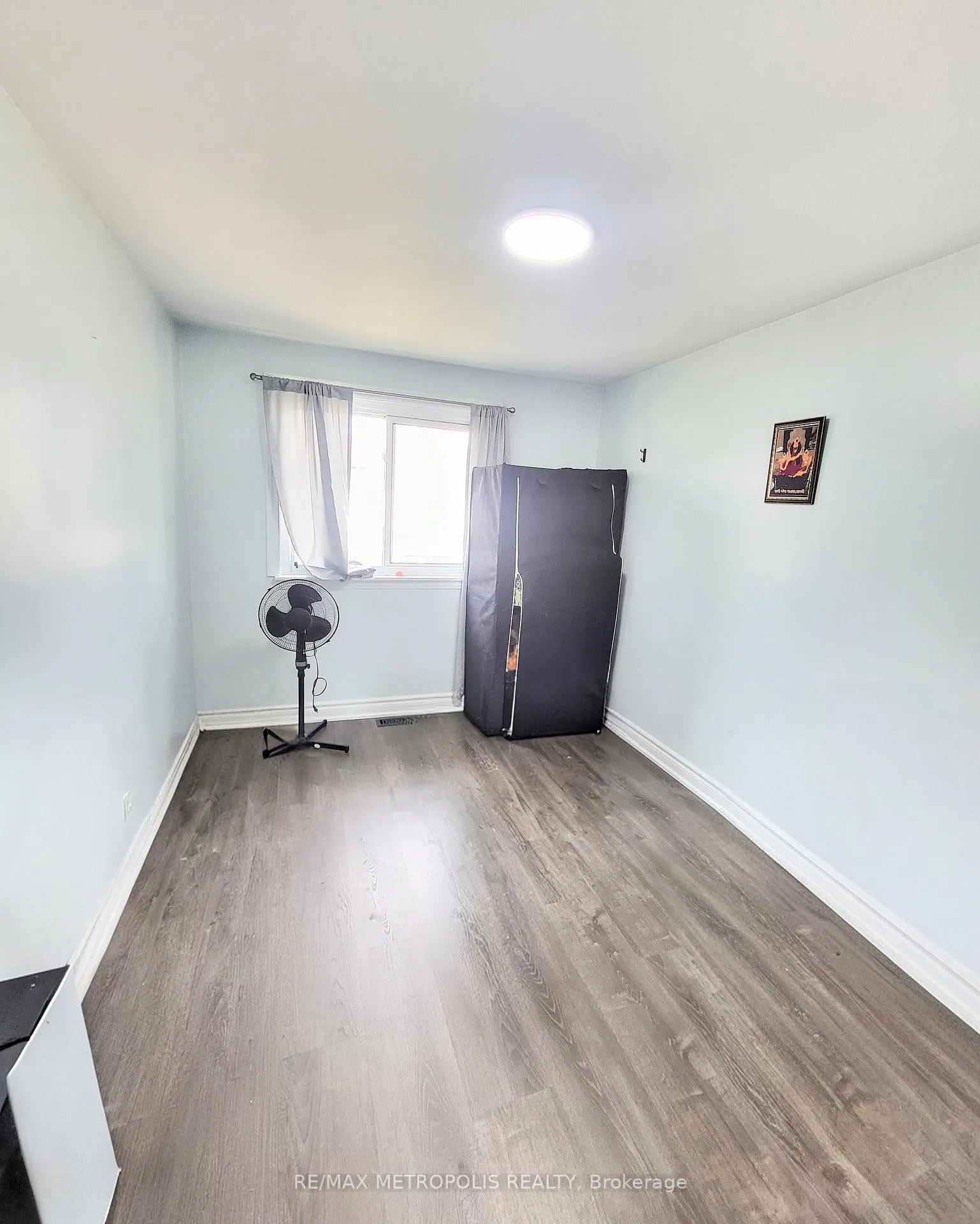 Photo 15 of Unit Main & Upper, 1192 Oxford Street, Oshawa, Lakeview — HOMEH