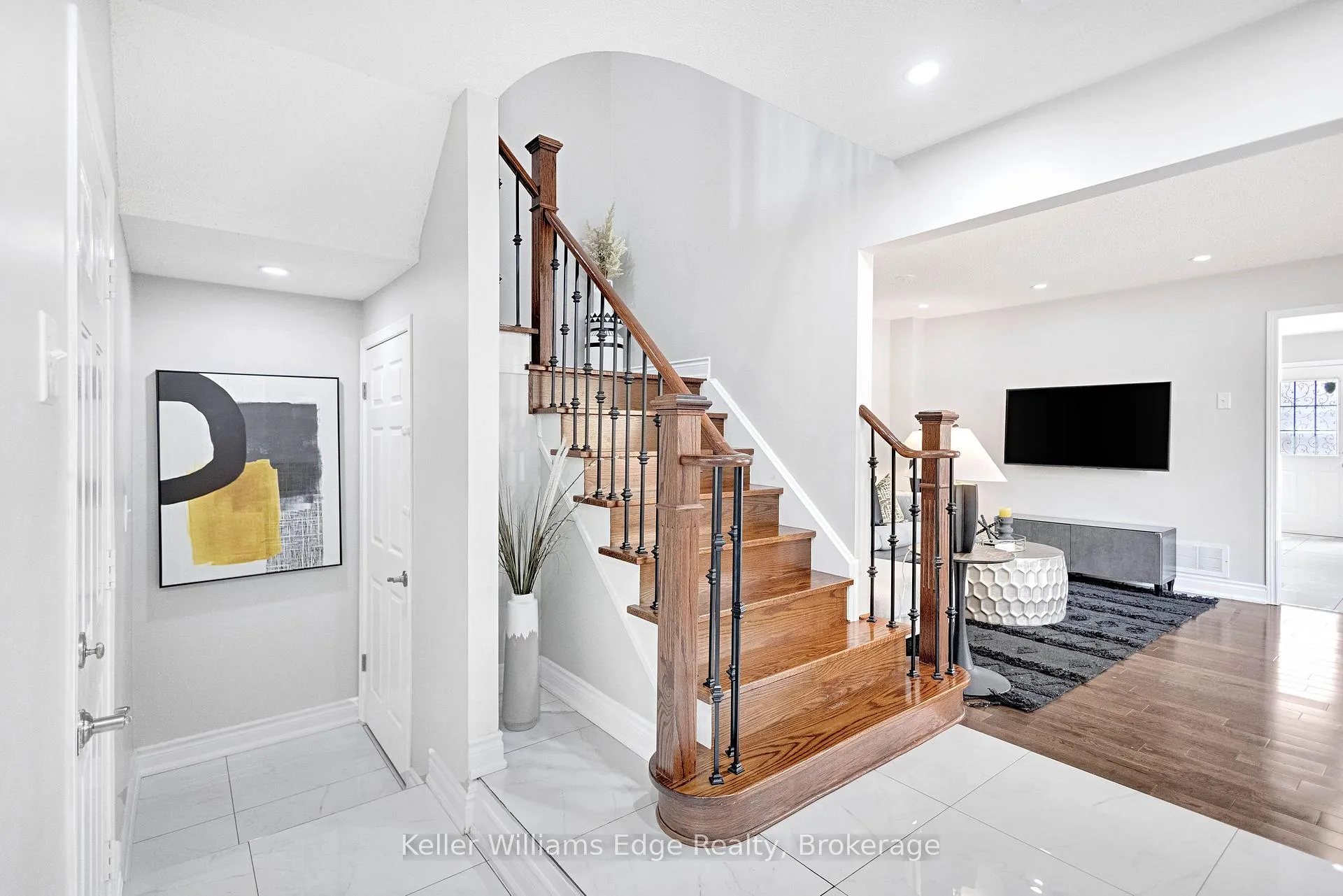 Photo 8 of 1854 Imperial Way, Burlington, Uptown — HOMEH