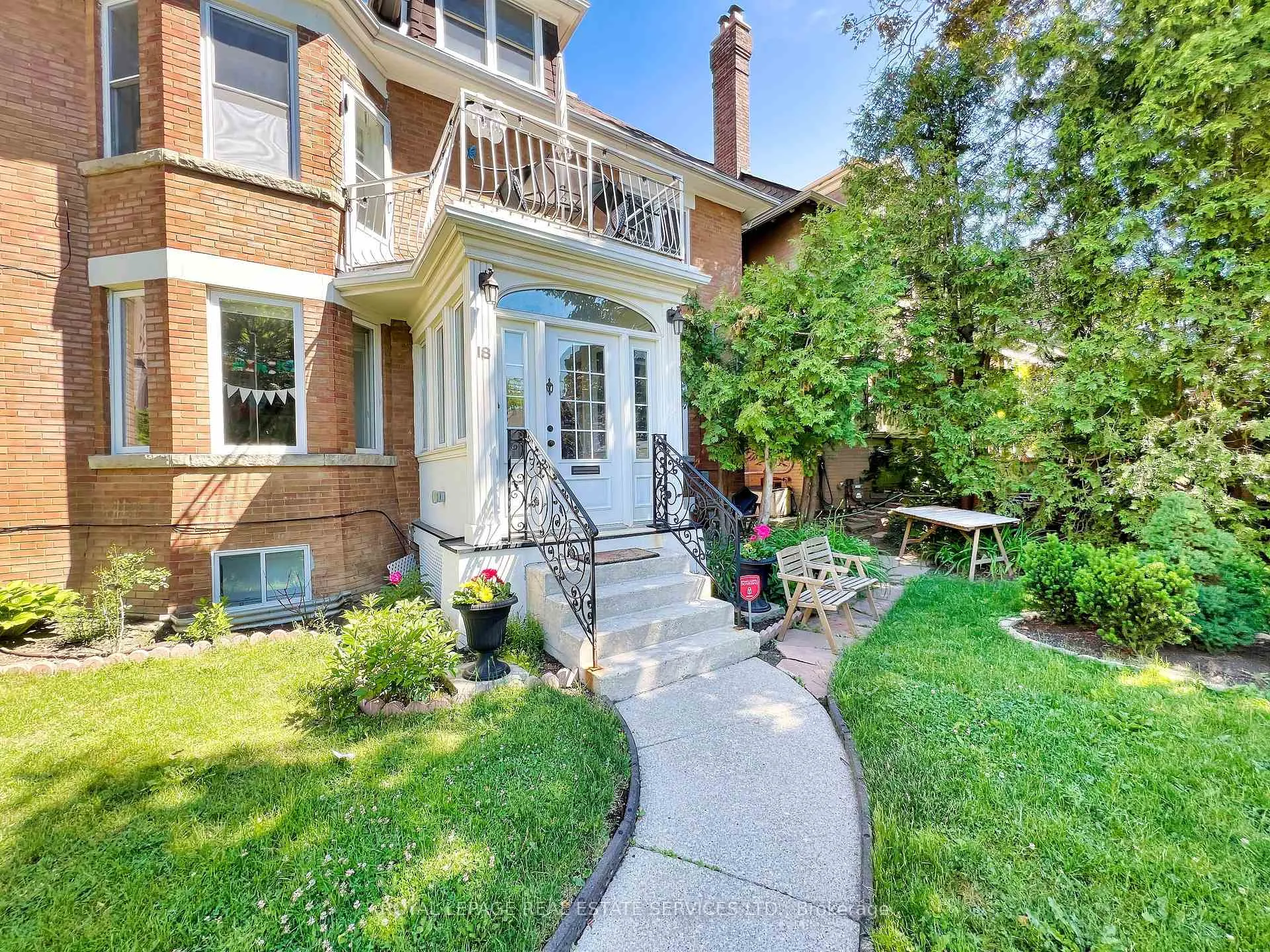 Photo 3 of 18 Shorncliffe Avenue, Toronto, Casa Loma — HOMEH