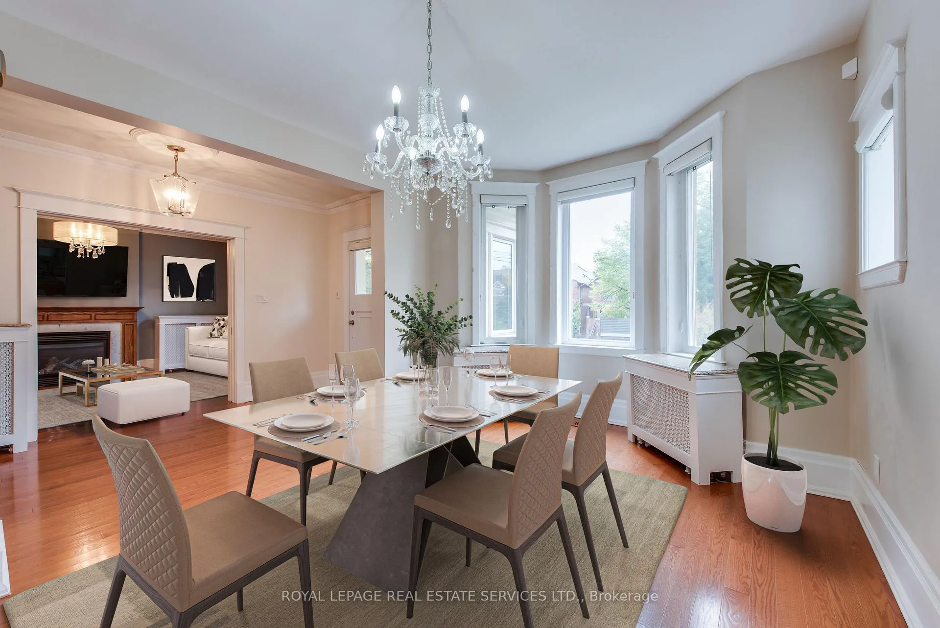 Photo 4 of 18 Shorncliffe Avenue, Toronto, Casa Loma — HOMEH