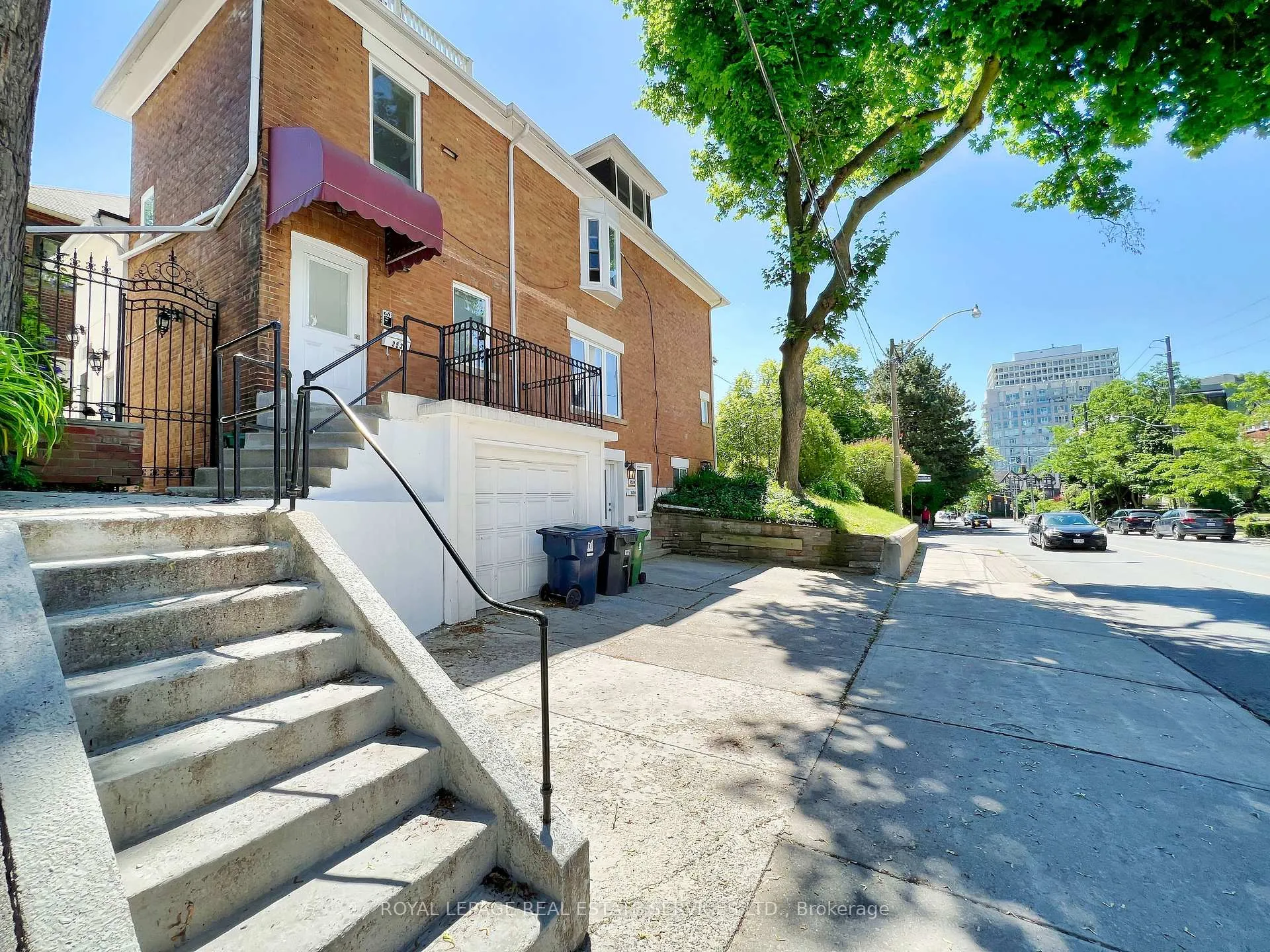 Photo 21 of 18 Shorncliffe Avenue, Toronto, Casa Loma — HOMEH