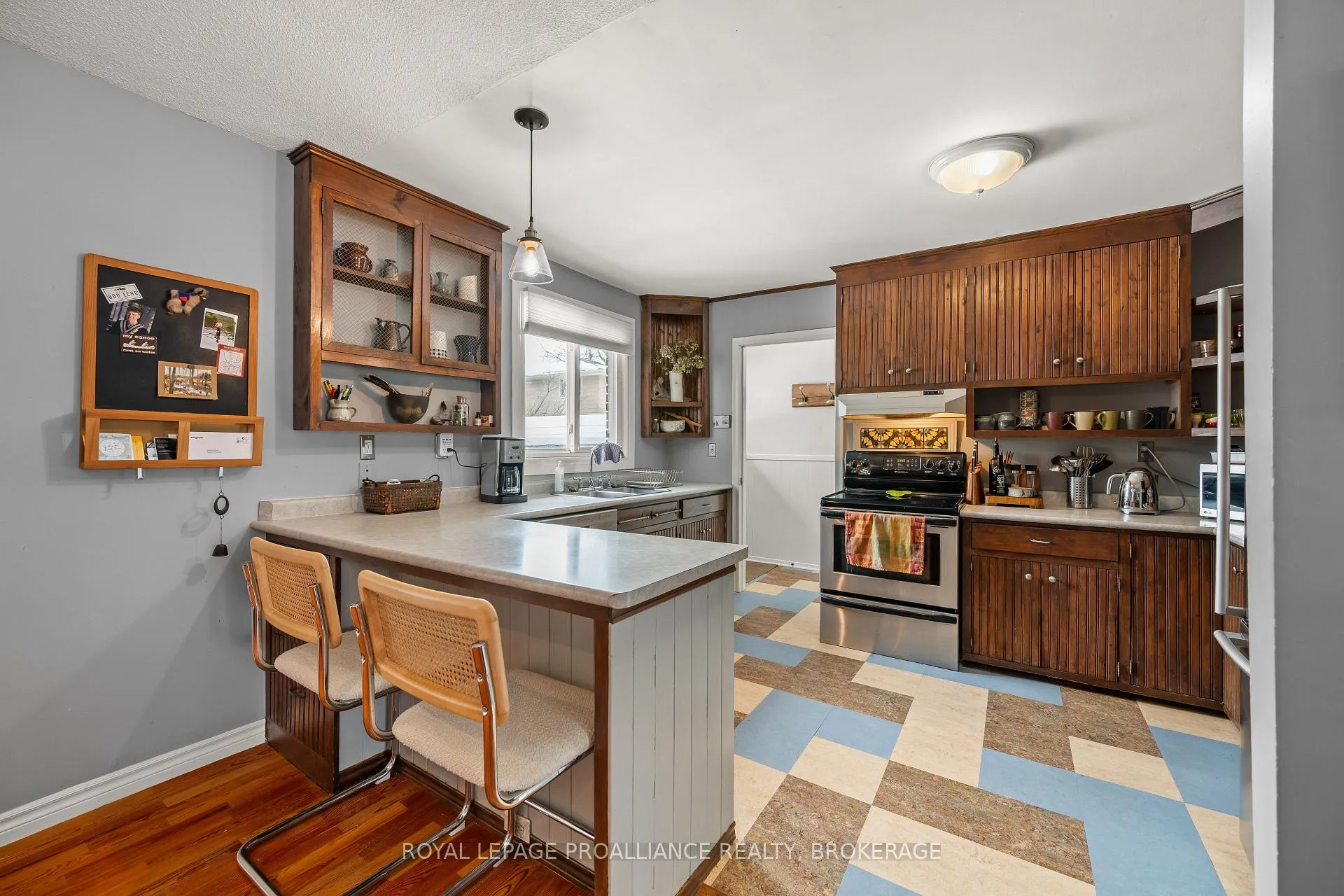 Photo 12 of 62 Montgomery Boulevard, Kingston, City Southwest — HOMEH
