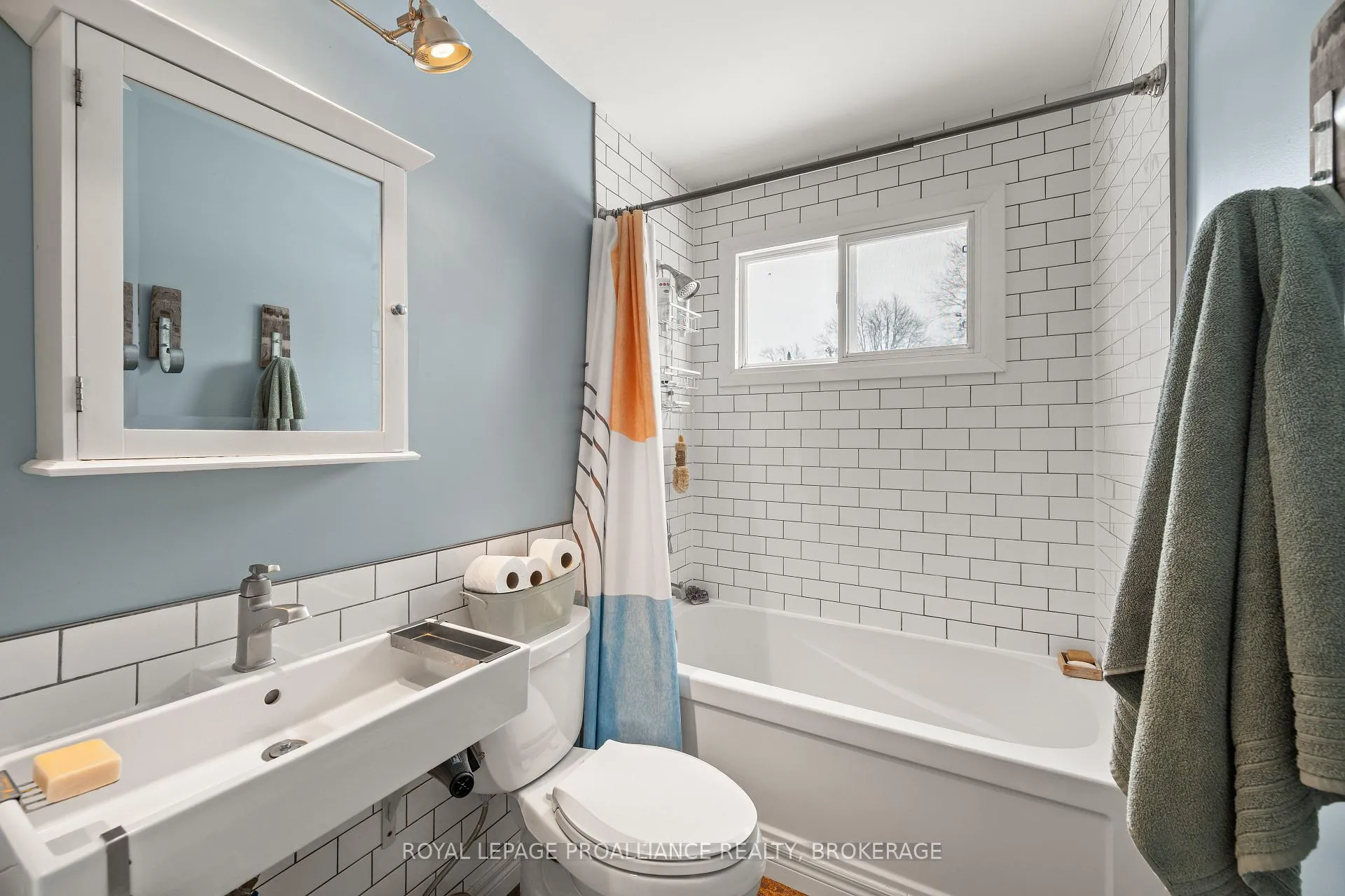 Photo 23 of 62 Montgomery Boulevard, Kingston, City Southwest — HOMEH