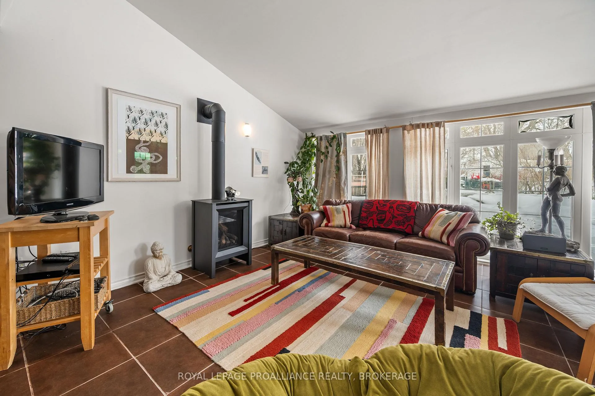 Photo 32 of 62 Montgomery Boulevard, Kingston, City Southwest — HOMEH