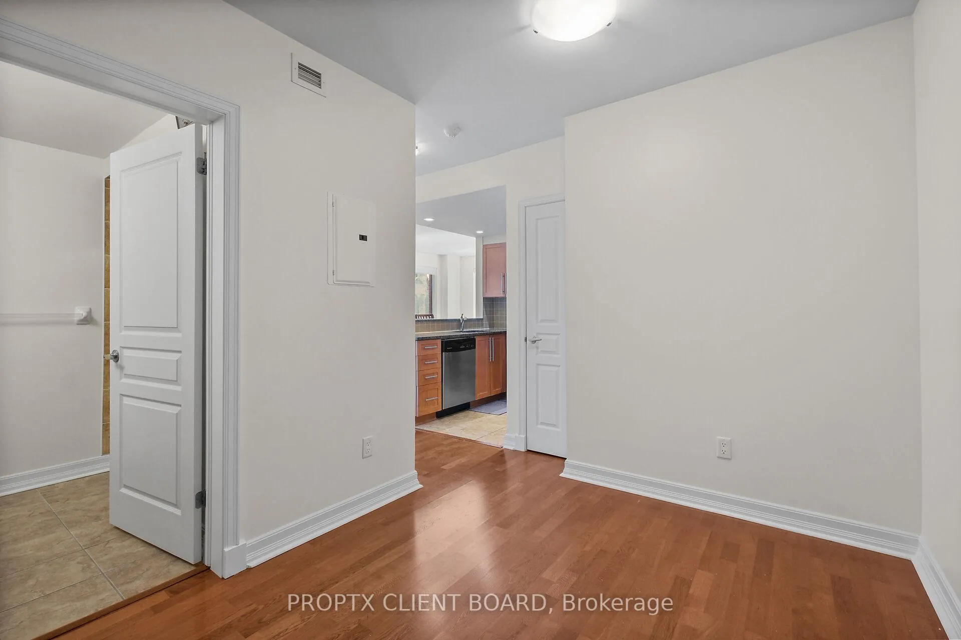 Photo 15 of Unit 512, 200 Besserer Street, Ottawa, Sandy Hill — HOMEH