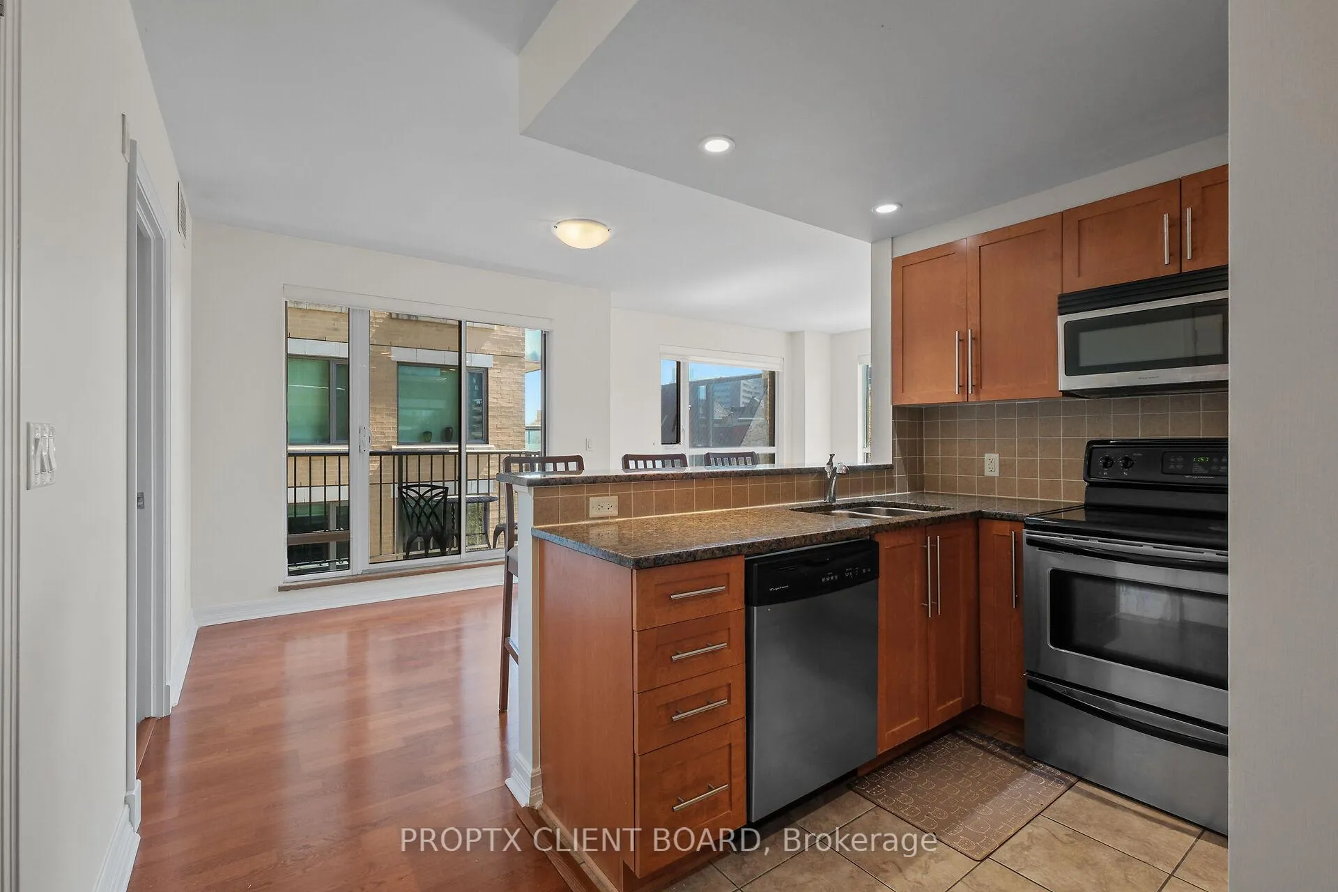 Photo 16 of Unit 512, 200 Besserer Street, Ottawa, Sandy Hill — HOMEH