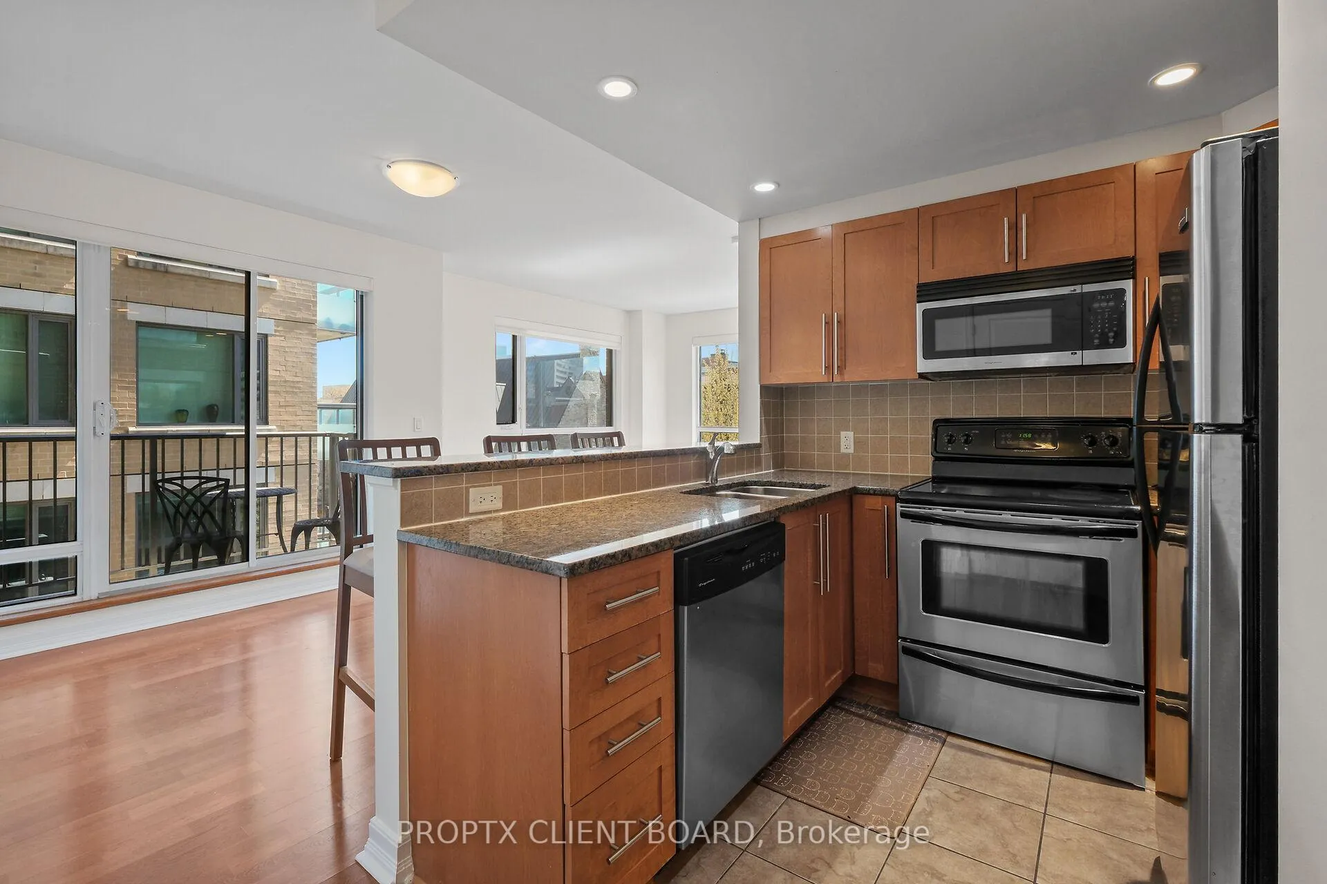 Photo 17 of Unit 512, 200 Besserer Street, Ottawa, Sandy Hill — HOMEH
