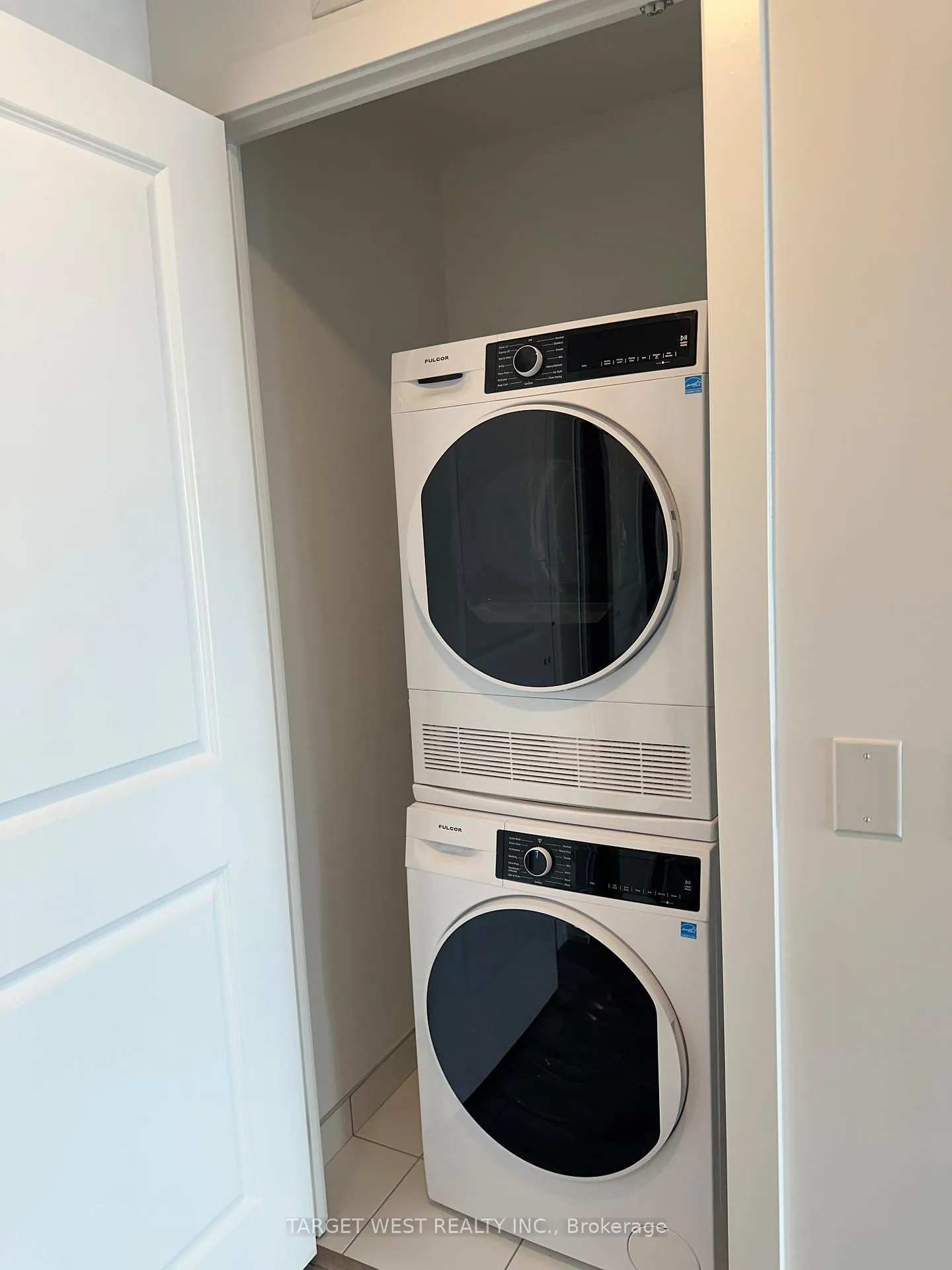 Photo 8 of Unit 2303, 15 Skyridge Drive, Brampton, Bram East — HOMEH