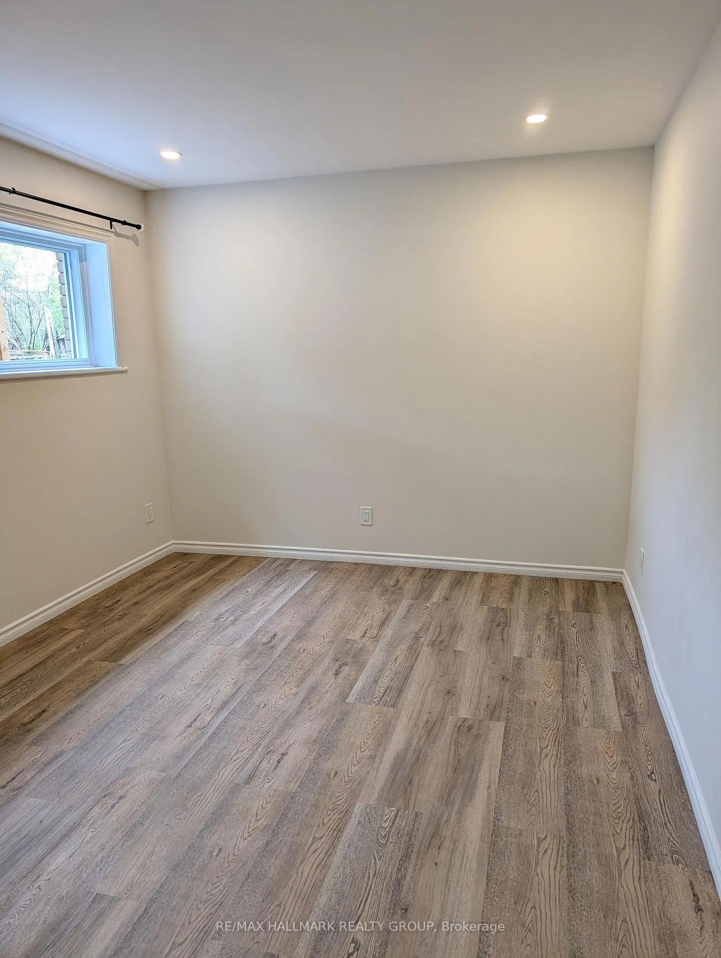 Photo 11 of 387 St Denis Street, Ottawa, Vanier — HOMEH