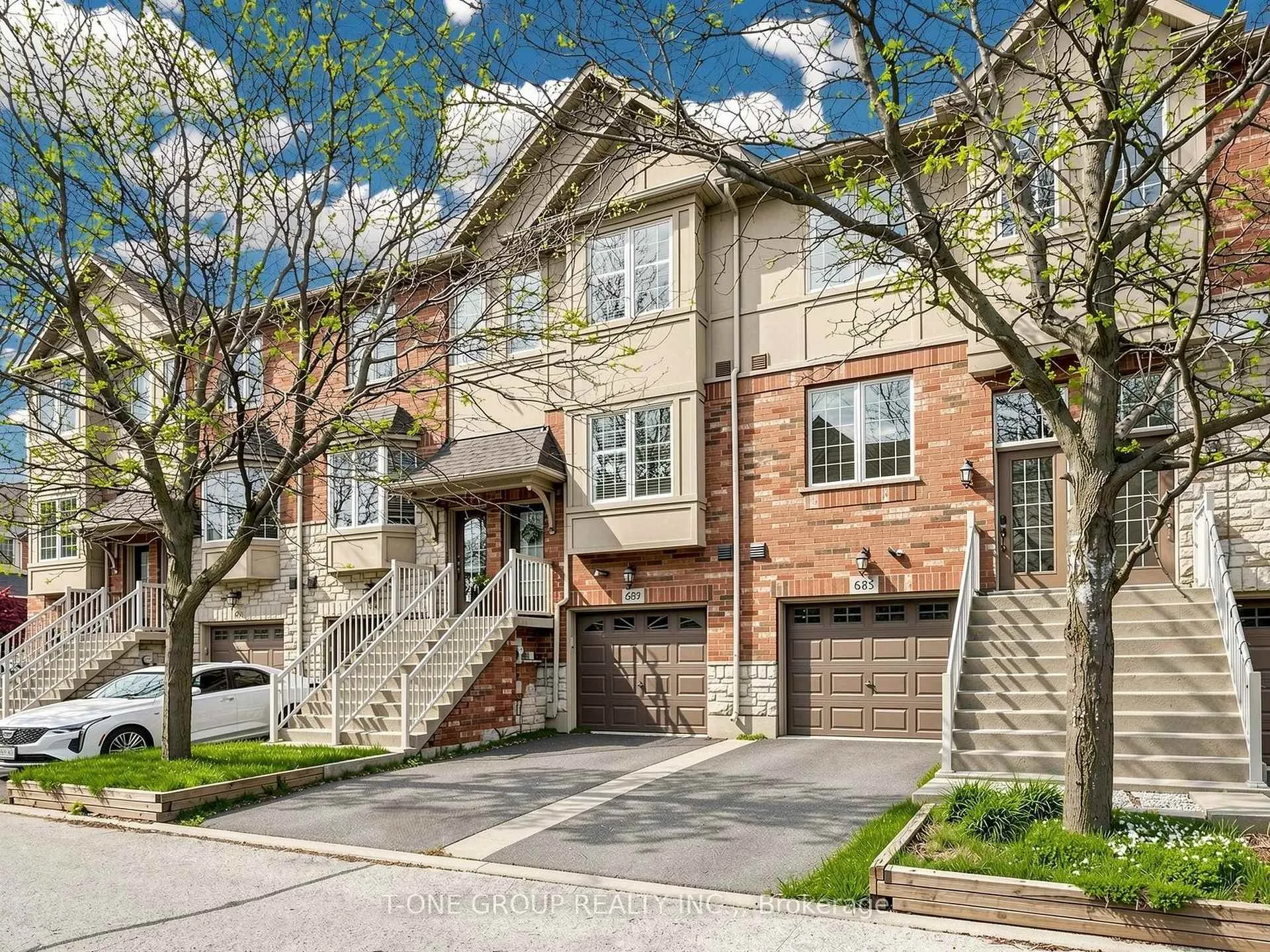 Photo 1 of 685 Rowley Common, Burlington, Appleby — HOMEH