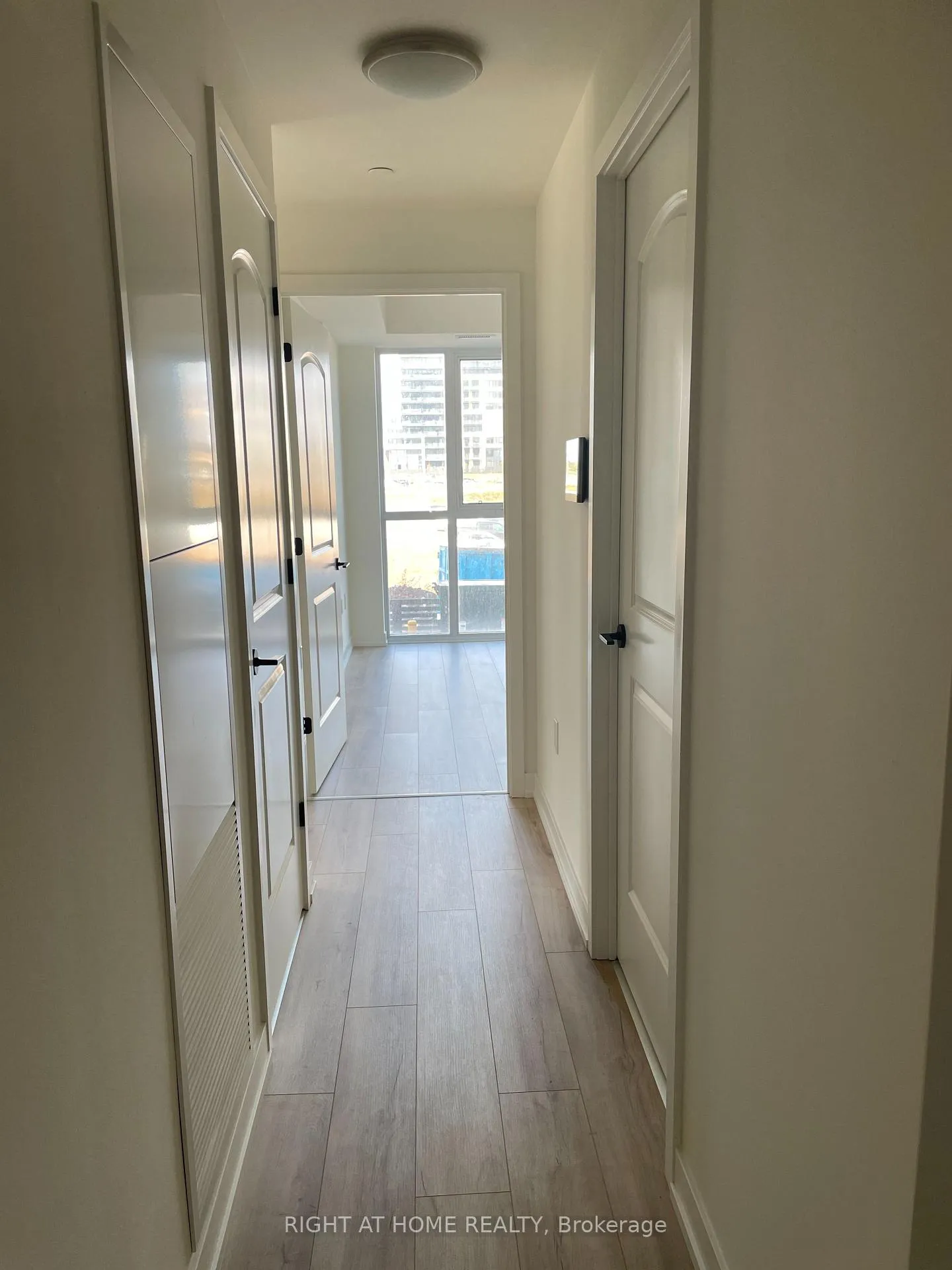 Photo 4 of Unit 206, 345 Wheat Boom Drive, Oakville, Joshua Meadows — HOMEH