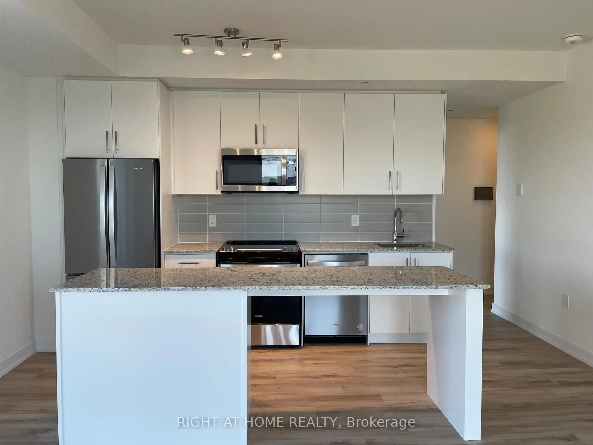 Photo 9 of Unit 206, 345 Wheat Boom Drive, Oakville, Joshua Meadows — HOMEH