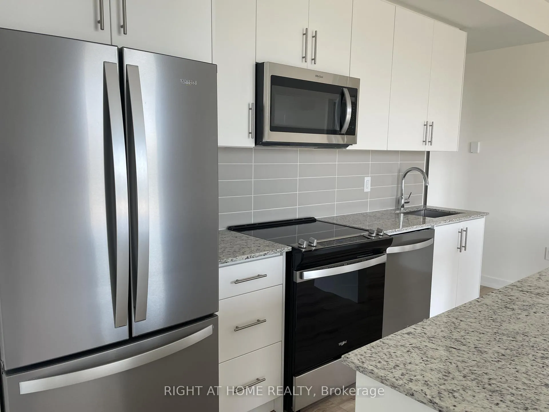 Photo 11 of Unit 206, 345 Wheat Boom Drive, Oakville, Joshua Meadows — HOMEH