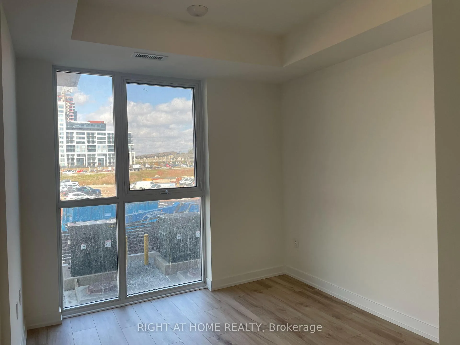 Photo 19 of Unit 206, 345 Wheat Boom Drive, Oakville, Joshua Meadows — HOMEH