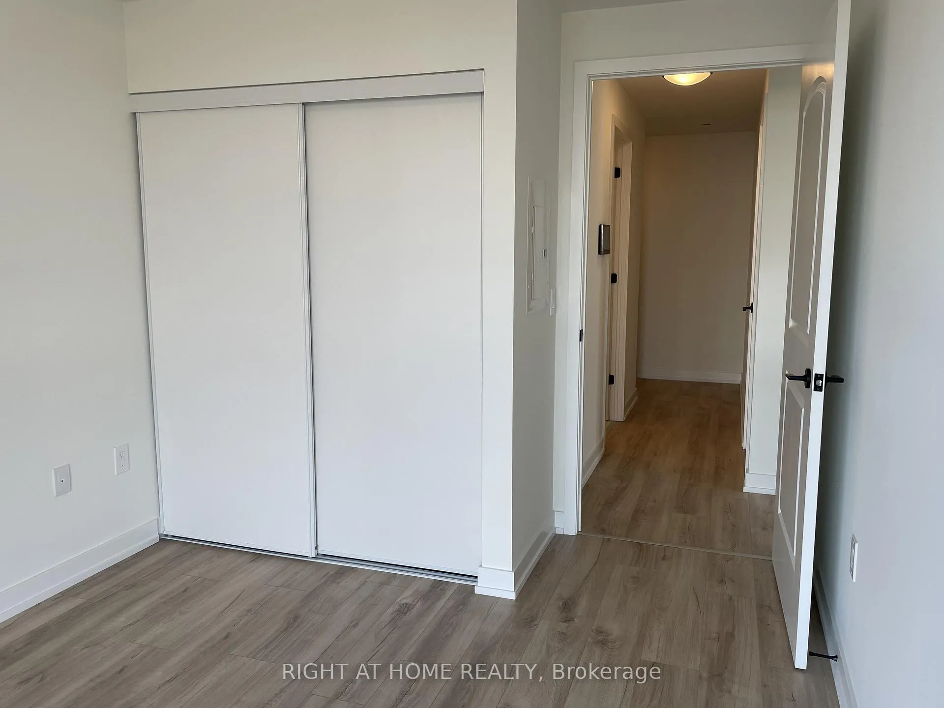Photo 21 of Unit 206, 345 Wheat Boom Drive, Oakville, Joshua Meadows — HOMEH