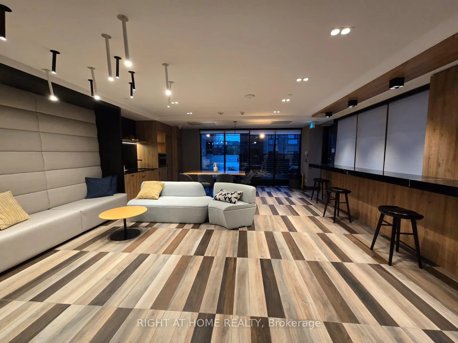 Photo 28 of Unit 206, 345 Wheat Boom Drive, Oakville, Joshua Meadows — HOMEH