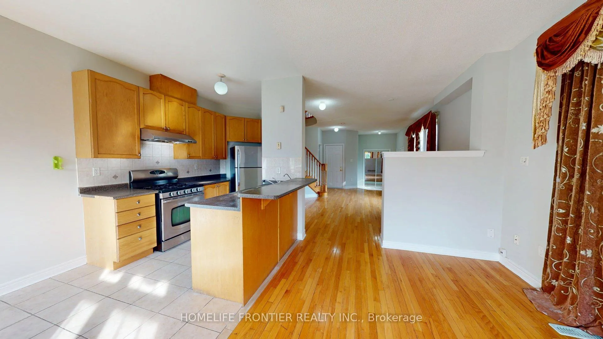 Photo 6 of 25 Rocky Point Crescent, Brampton, Madoc — HOMEH