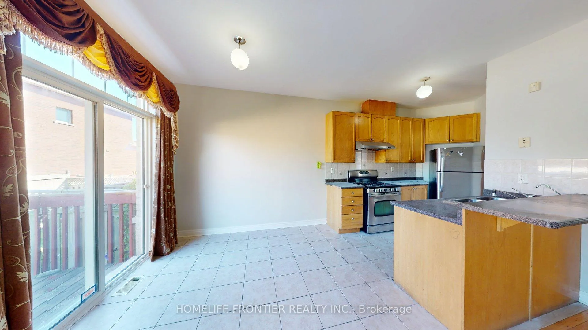 Photo 8 of 25 Rocky Point Crescent, Brampton, Madoc — HOMEH