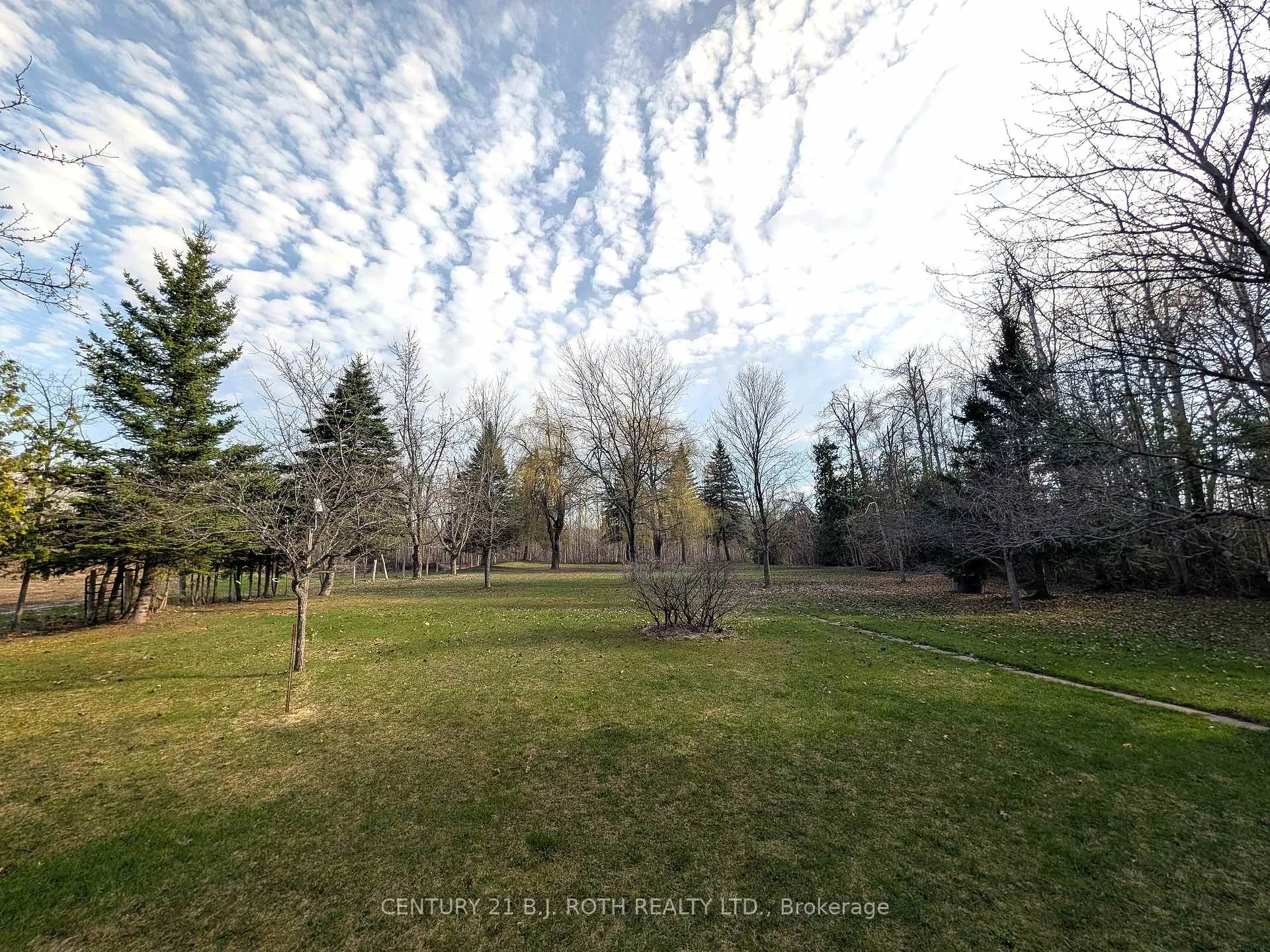 Photo 9 of 1825 6TH Line, Innisfil, Rural Innisfil — HOMEH