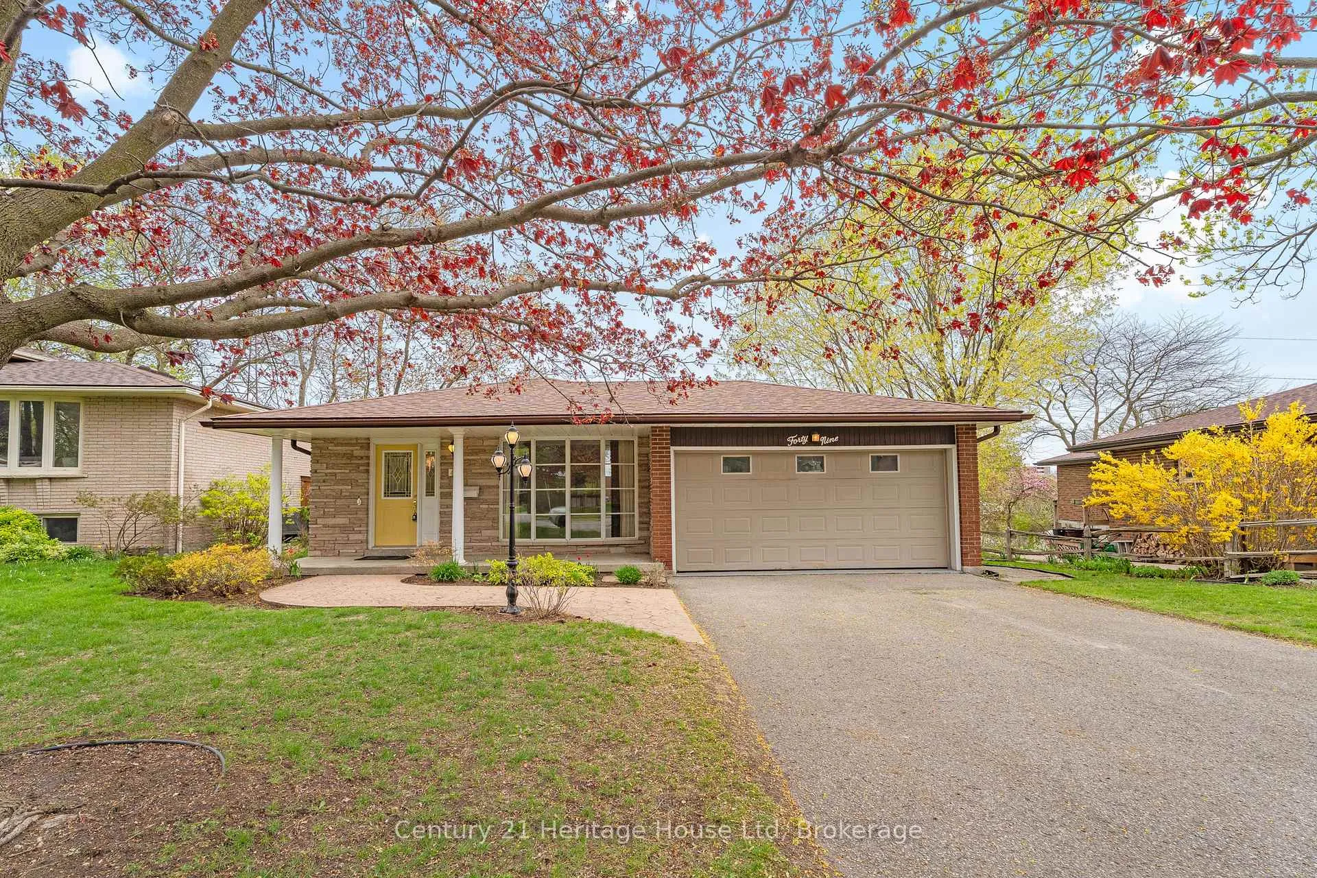 Photo 3 of 49 Vanier Drive, Guelph, Dovercliffe Park/Old University — HOMEH