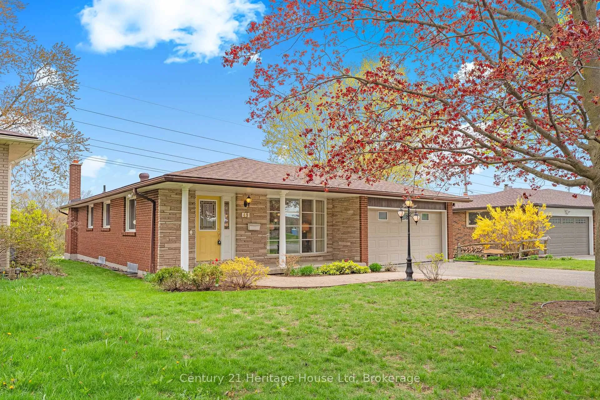 Photo 4 of 49 Vanier Drive, Guelph, Dovercliffe Park/Old University — HOMEH