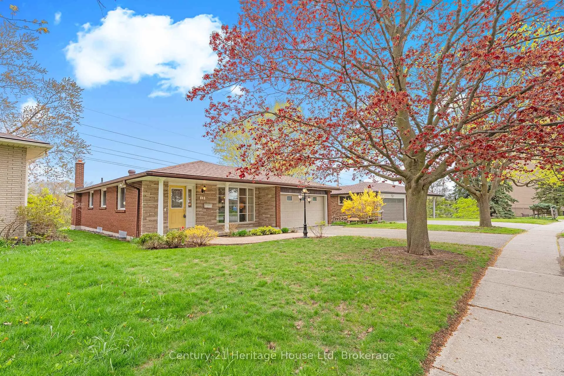 Photo 5 of 49 Vanier Drive, Guelph, Dovercliffe Park/Old University — HOMEH