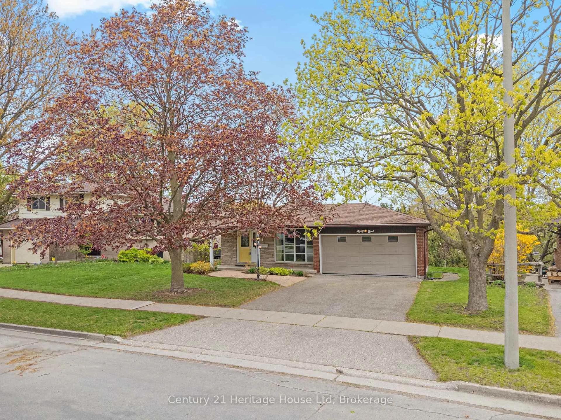 Photo 6 of 49 Vanier Drive, Guelph, Dovercliffe Park/Old University — HOMEH