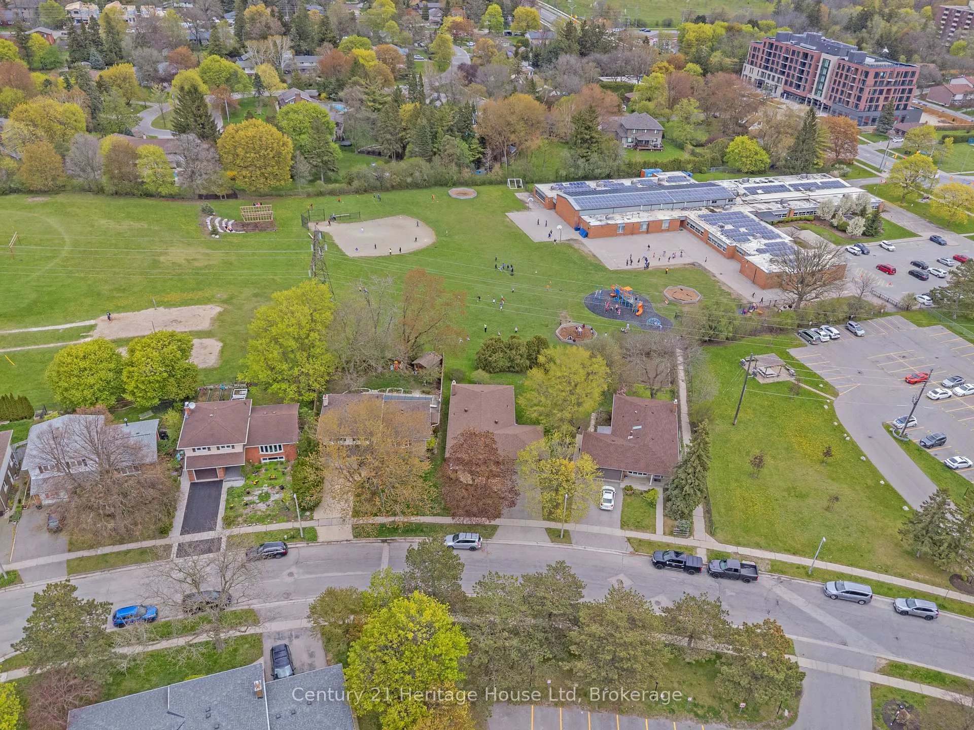Photo 45 of 49 Vanier Drive, Guelph, Dovercliffe Park/Old University — HOMEH