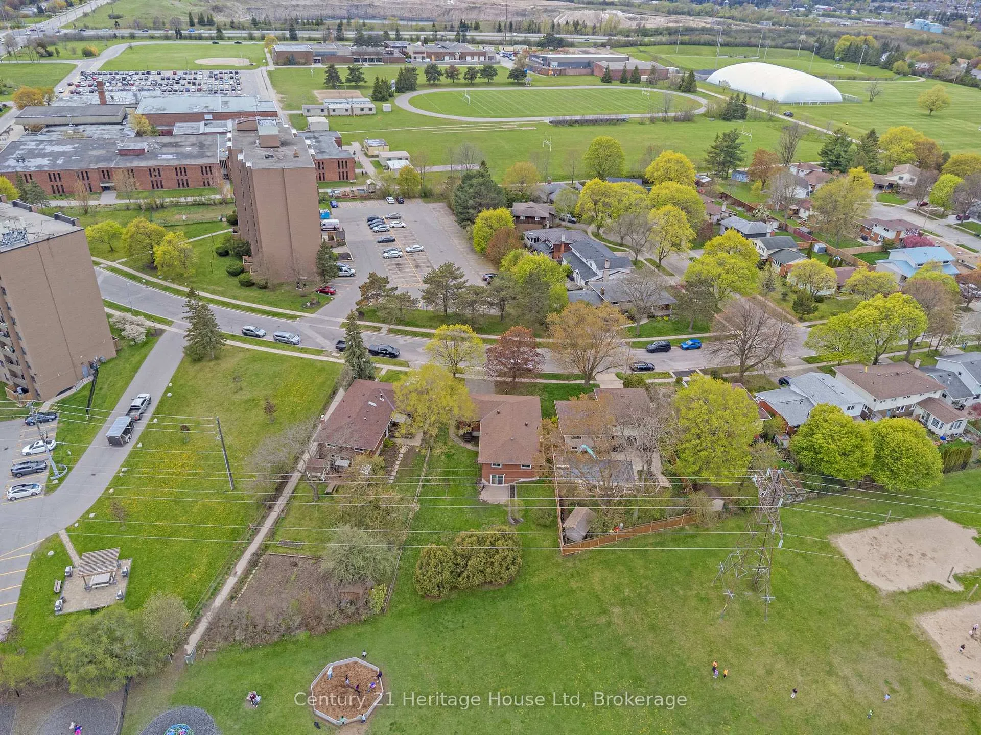Photo 48 of 49 Vanier Drive, Guelph, Dovercliffe Park/Old University — HOMEH