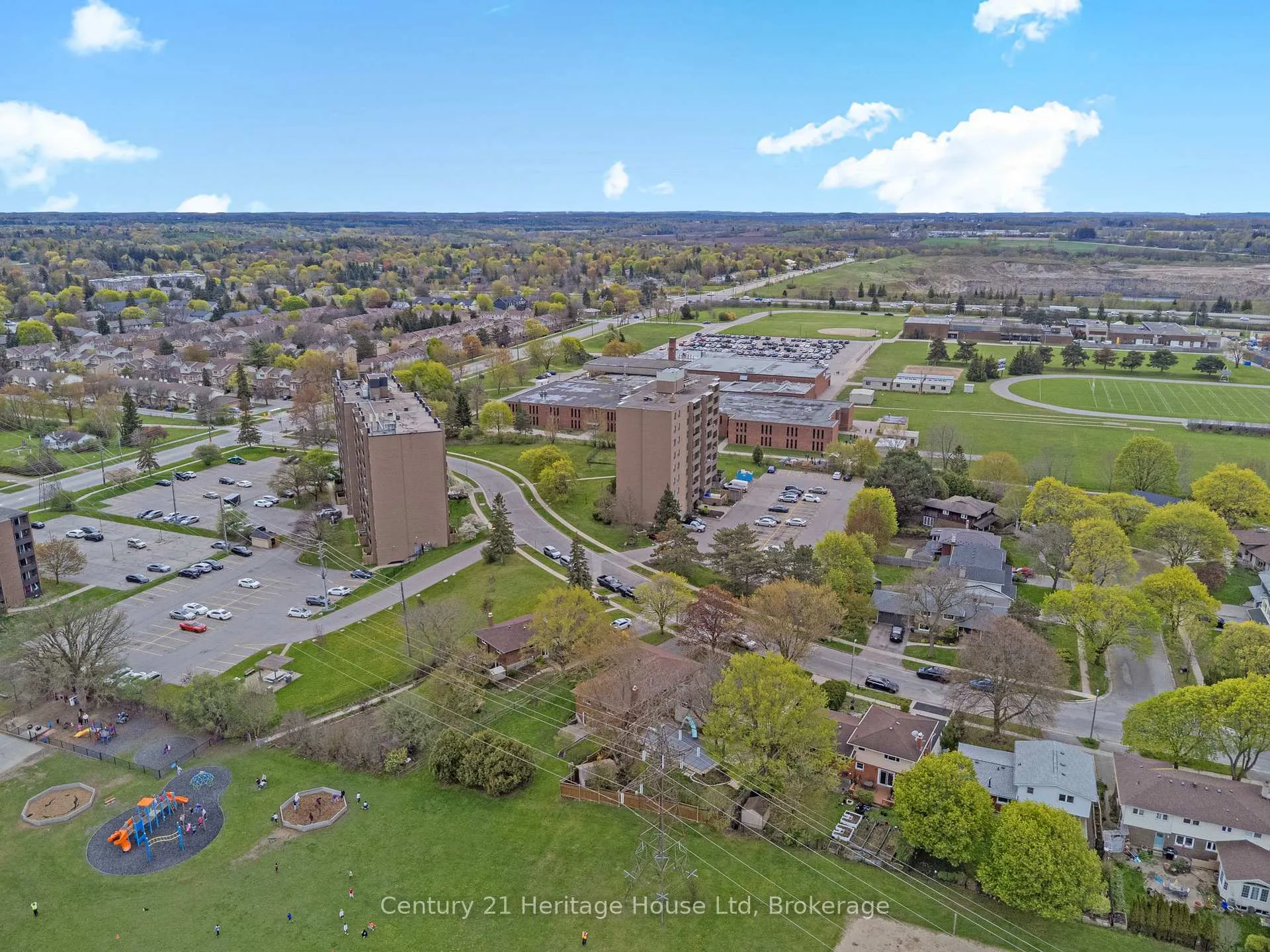 Photo 49 of 49 Vanier Drive, Guelph, Dovercliffe Park/Old University — HOMEH
