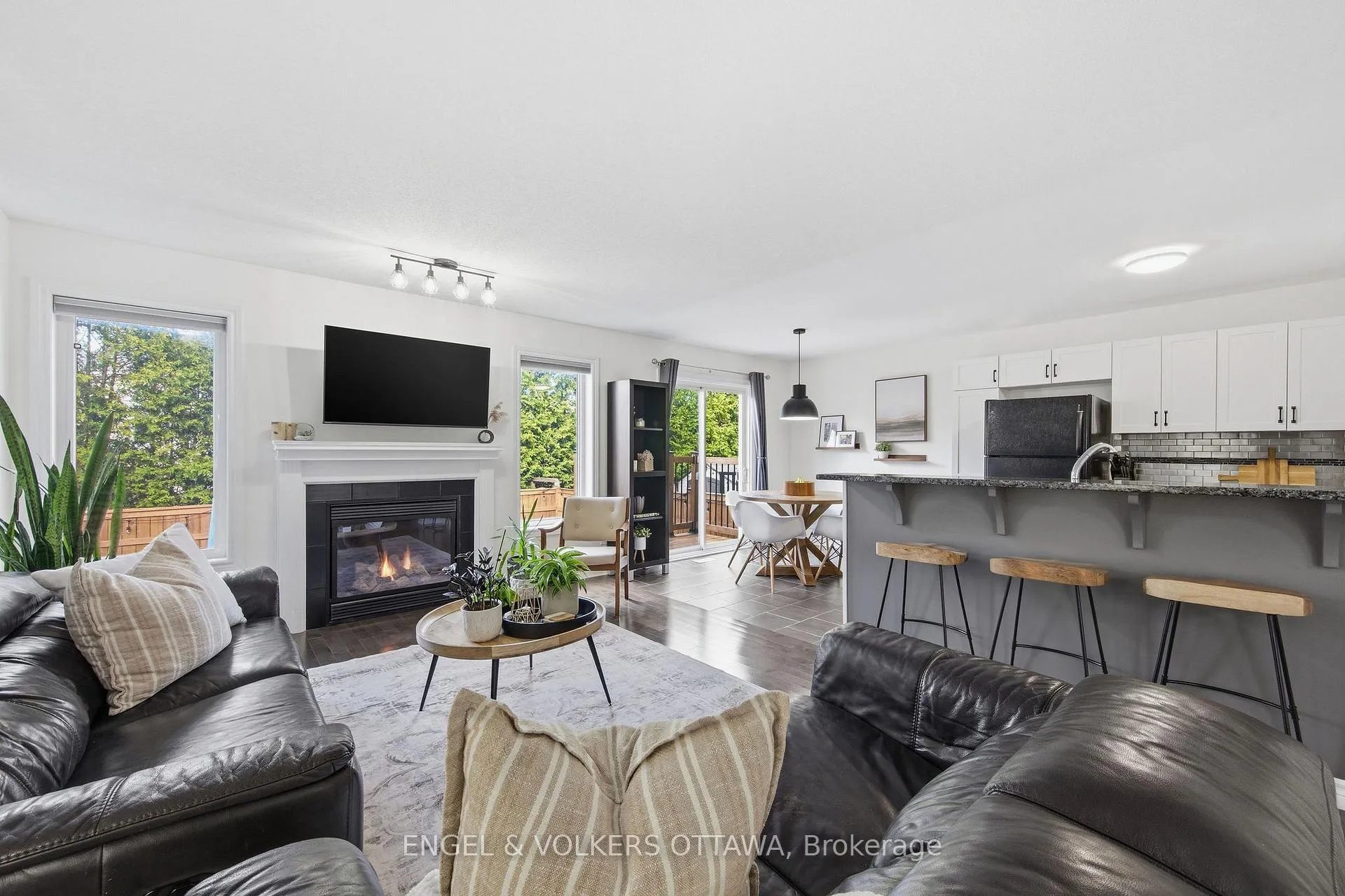 Photo 8 of 413 Montserrat Street, Ottawa, Stittsville (North) — HOMEH