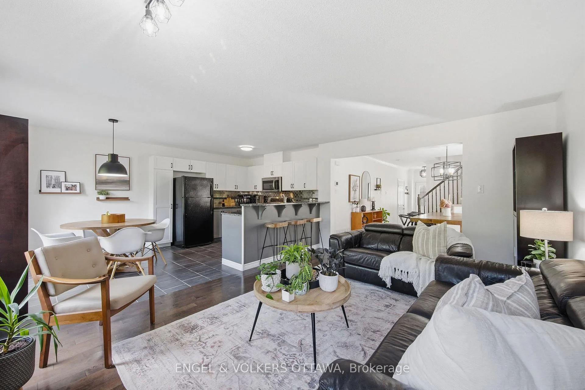 Photo 10 of 413 Montserrat Street, Ottawa, Stittsville (North) — HOMEH