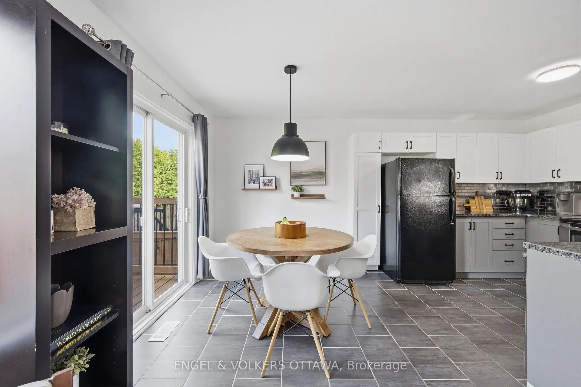 Photo 11 of 413 Montserrat Street, Ottawa, Stittsville (North) — HOMEH
