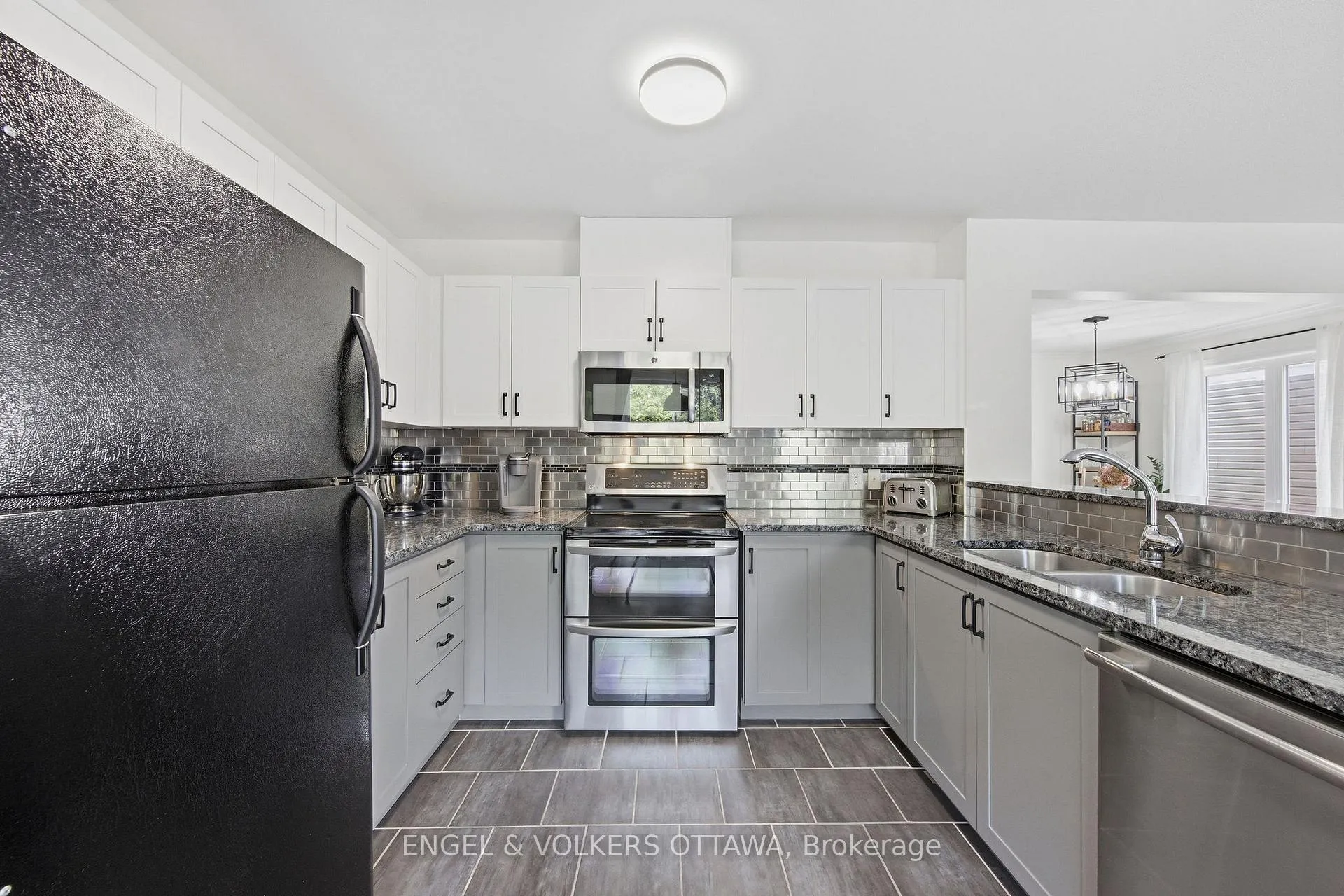 Photo 15 of 413 Montserrat Street, Ottawa, Stittsville (North) — HOMEH