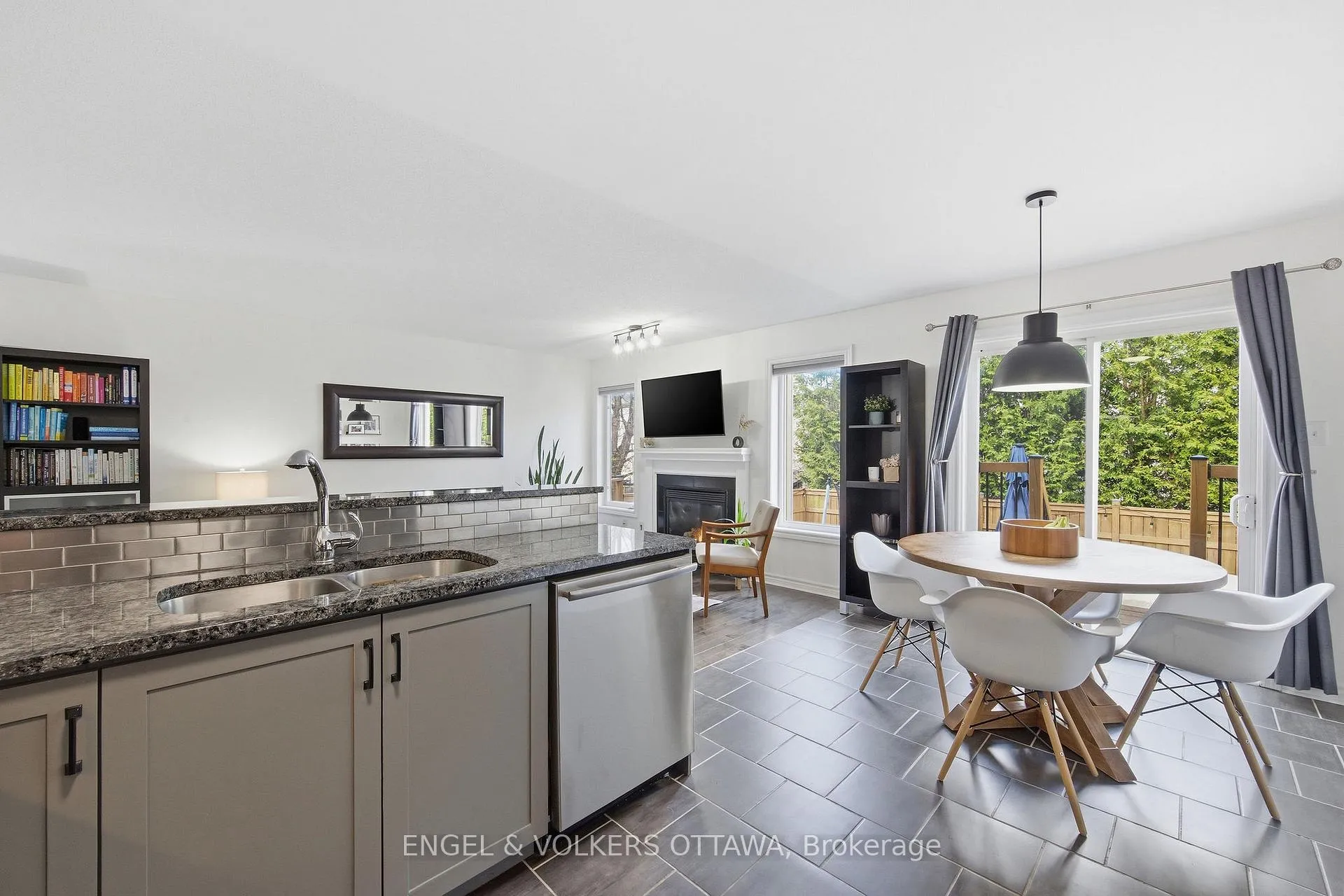 Photo 19 of 413 Montserrat Street, Ottawa, Stittsville (North) — HOMEH