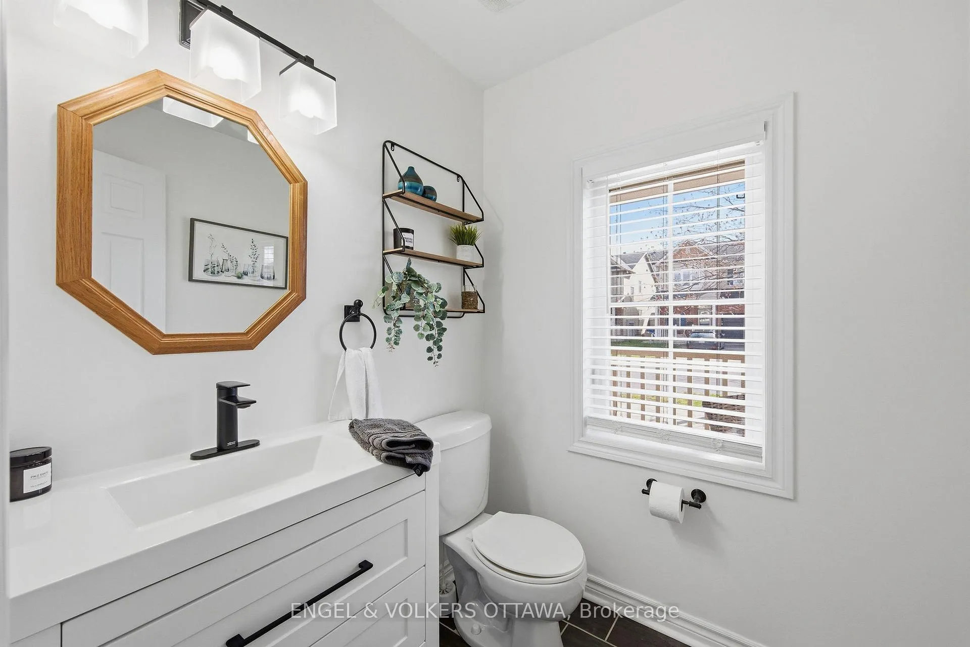 Photo 23 of 413 Montserrat Street, Ottawa, Stittsville (North) — HOMEH